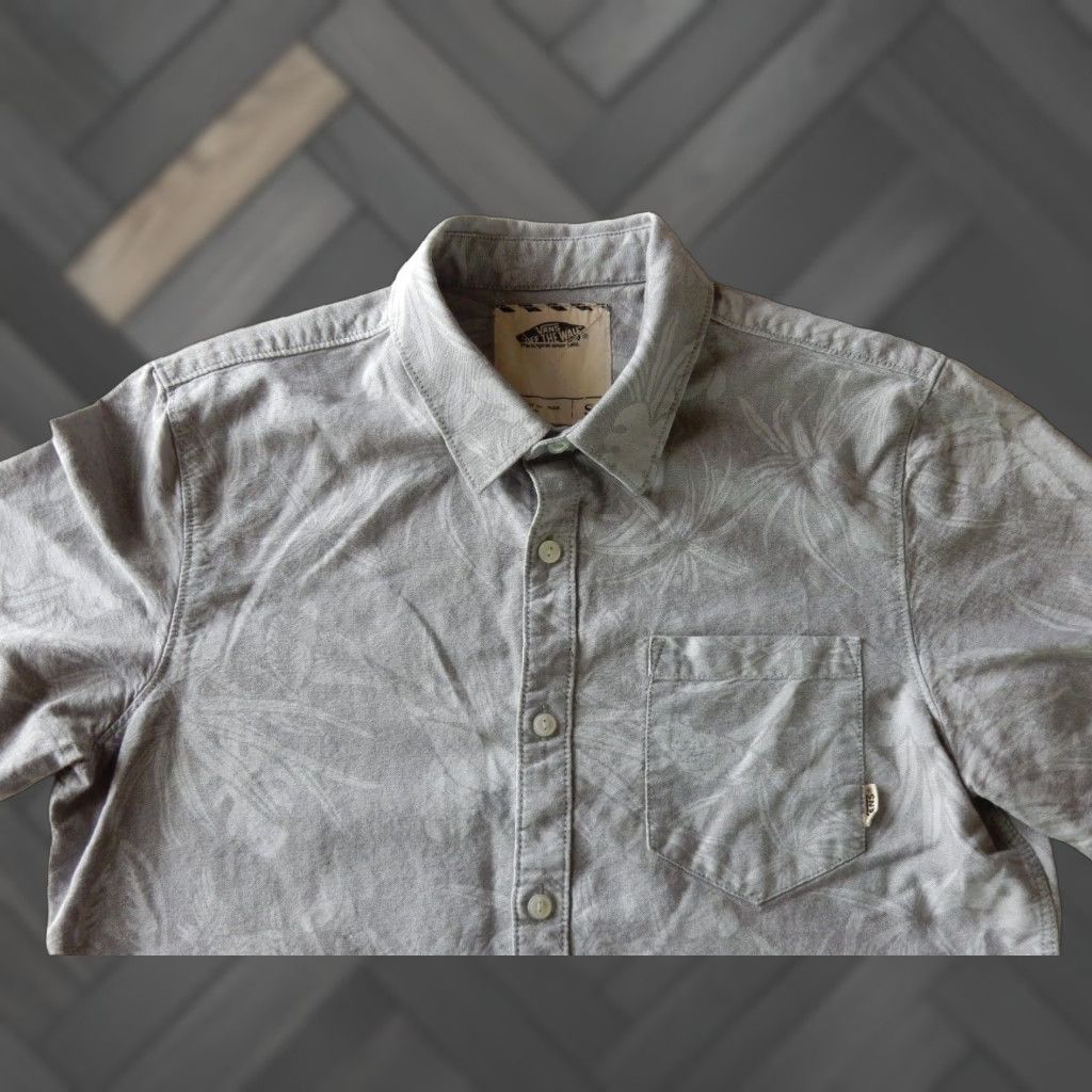 Vans VANS Men's Short Sleeve Button-Up Shirt Size S Floral Gray 90s Streetwear Size US S / EU 44-46 / 1 - 1 Thumbnail