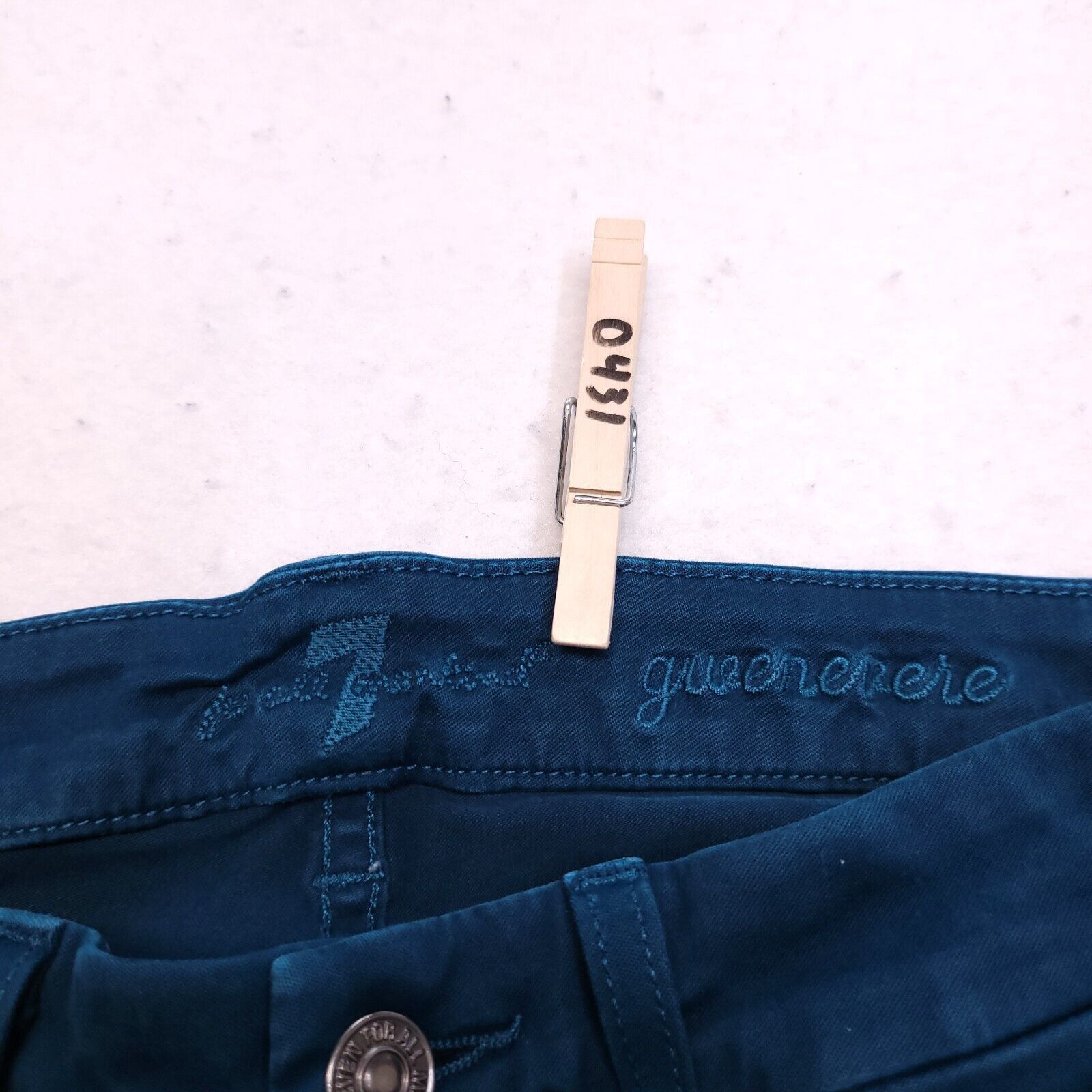 7 For All Mankind 7 For All Mankind Medium Wash Denim Jeans Women Size 25 Blue Size 28" / US 6 / IT 42 - 4 Thumbnail