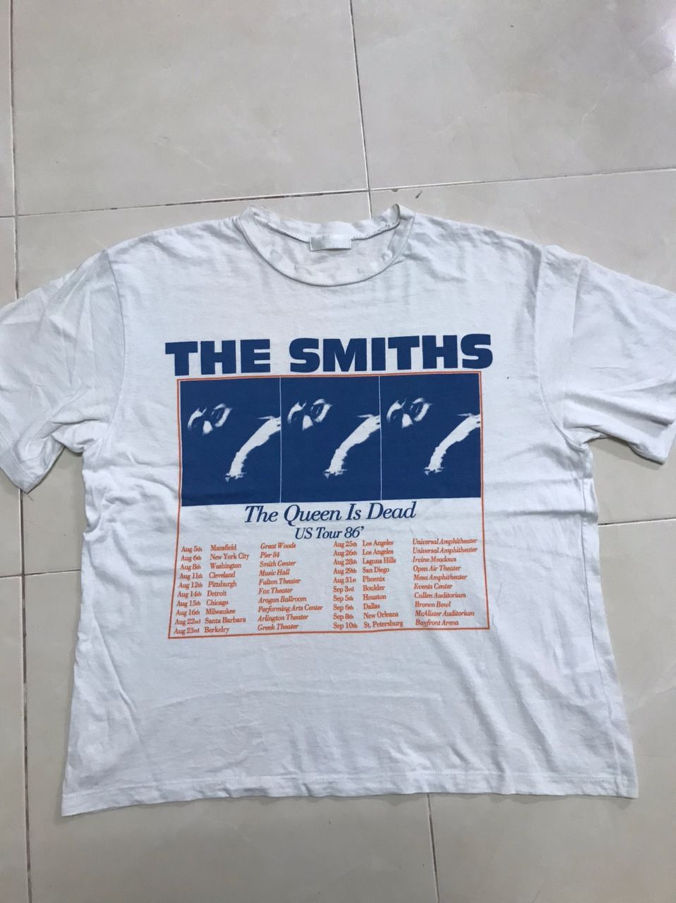 Band Tees THE QUEEN IS DEAD US TOUR 1986 VINTAGE (THE SMITH) Size US M / EU 48-50 / 2 - 2 Thumbnail
