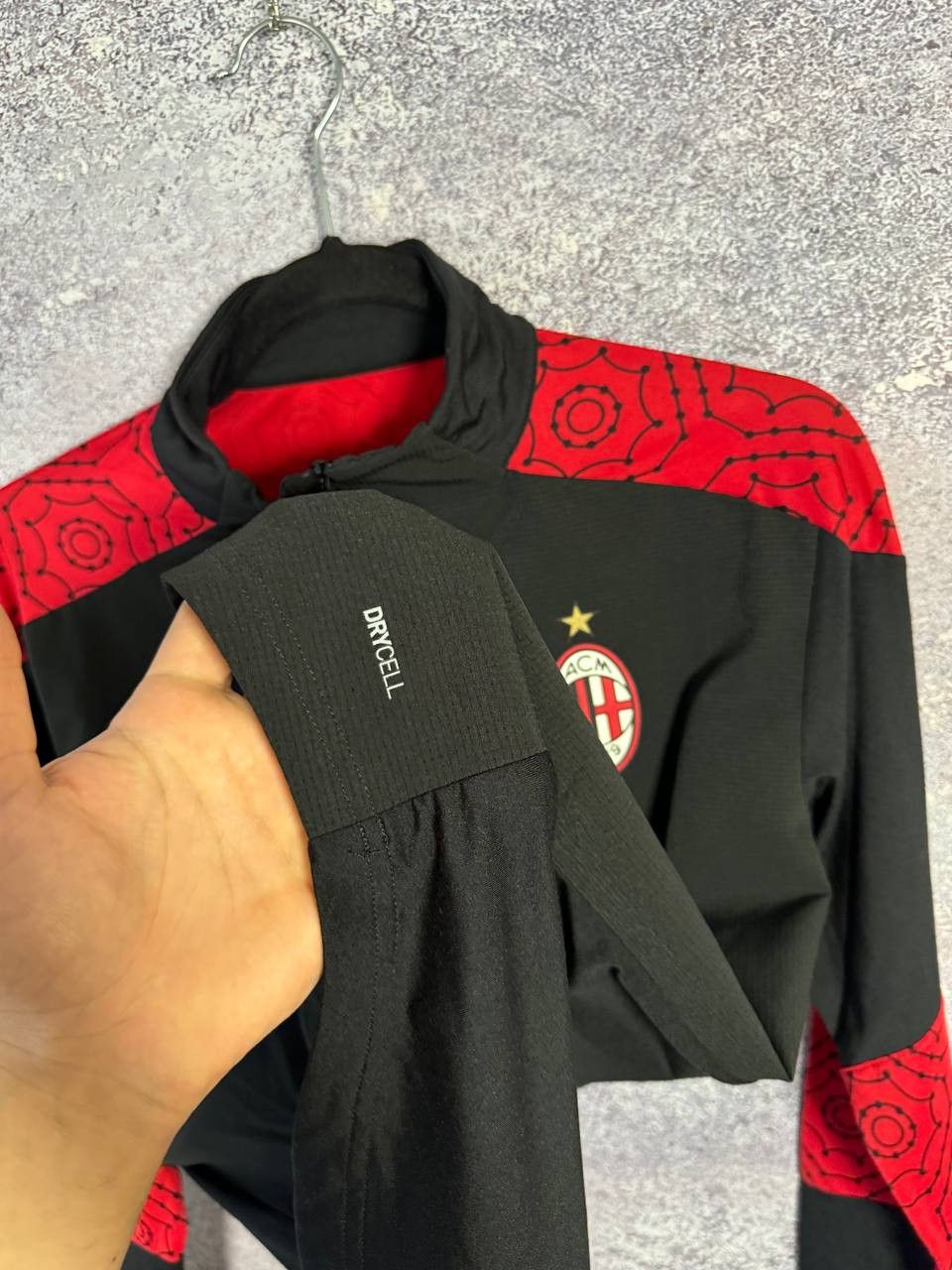 Puma × Vintage Vintage AC Milan Puma Pre Match Training Long Sleeve Size US S / EU 44-46 / 1 - 13 Thumbnail