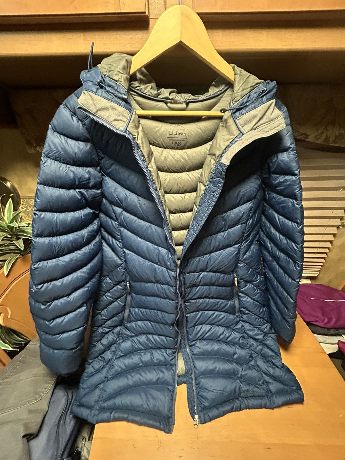L.L. Bean Women's LL Bean Ultralight Down Coat Size L / US 10 / IT 46 - 2 Thumbnail