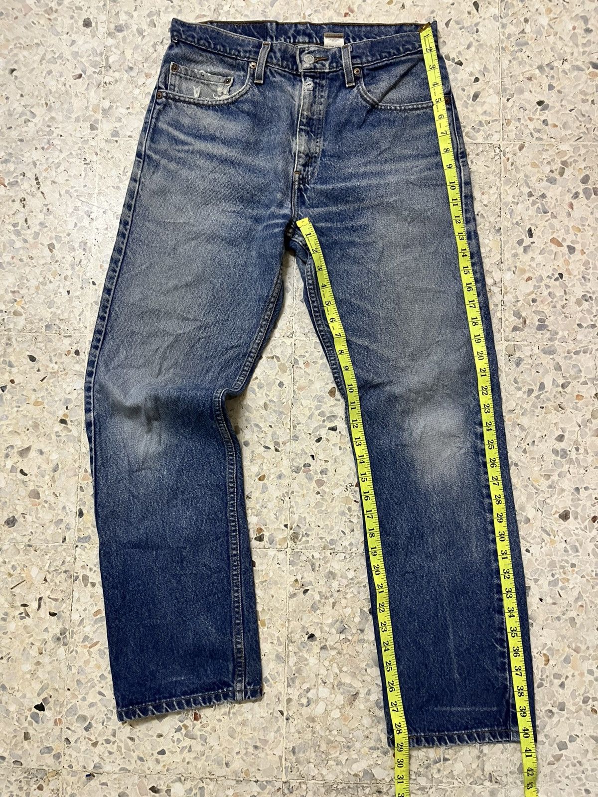 Levi's Vintage Levi’s 505 distressed 90s light blue wash jeans Size US 32 / EU 48 - 17 Thumbnail