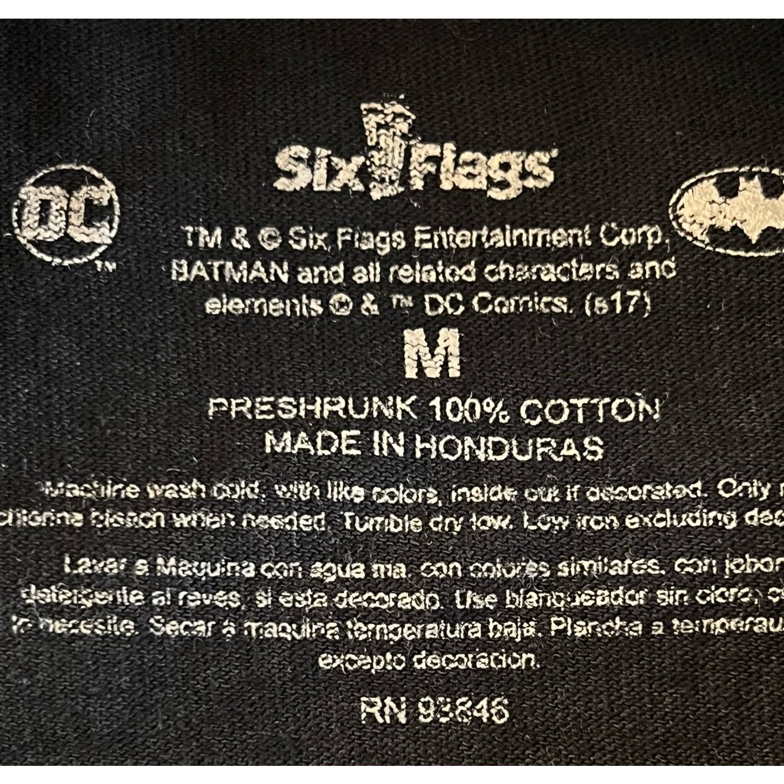 DC Comics Batman Six Flags Magic Mountain Rare Black Shirt Medium Size US M / EU 48-50 / 2 - 4 Thumbnail