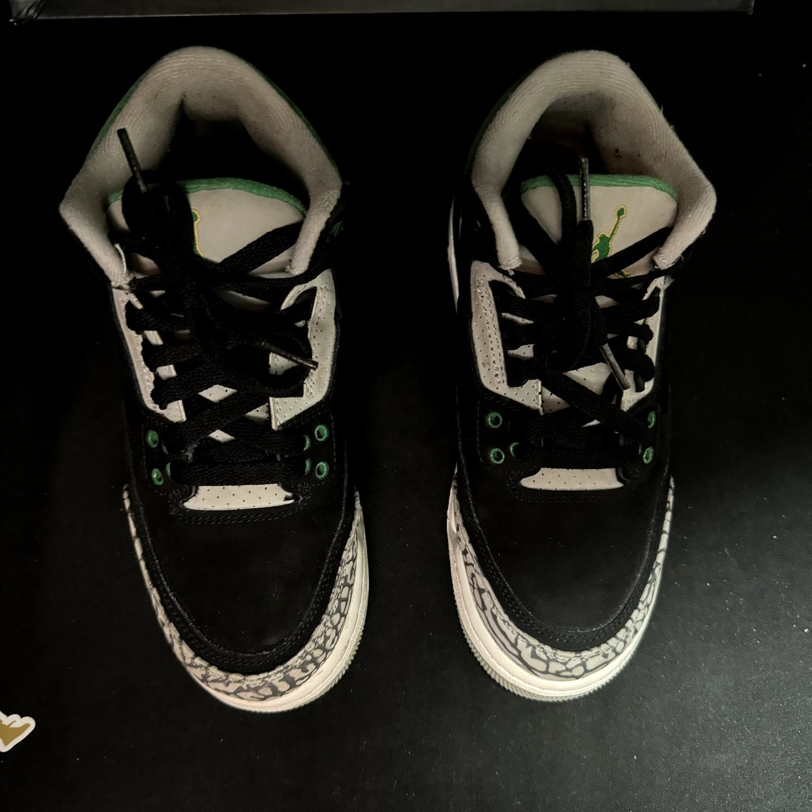 Jordan Brand × Nike Size 5 - Nike Air Jordan 3 Retro GS Pine Green 2021 Shoes Size US 5 / EU 37 - 4 Thumbnail