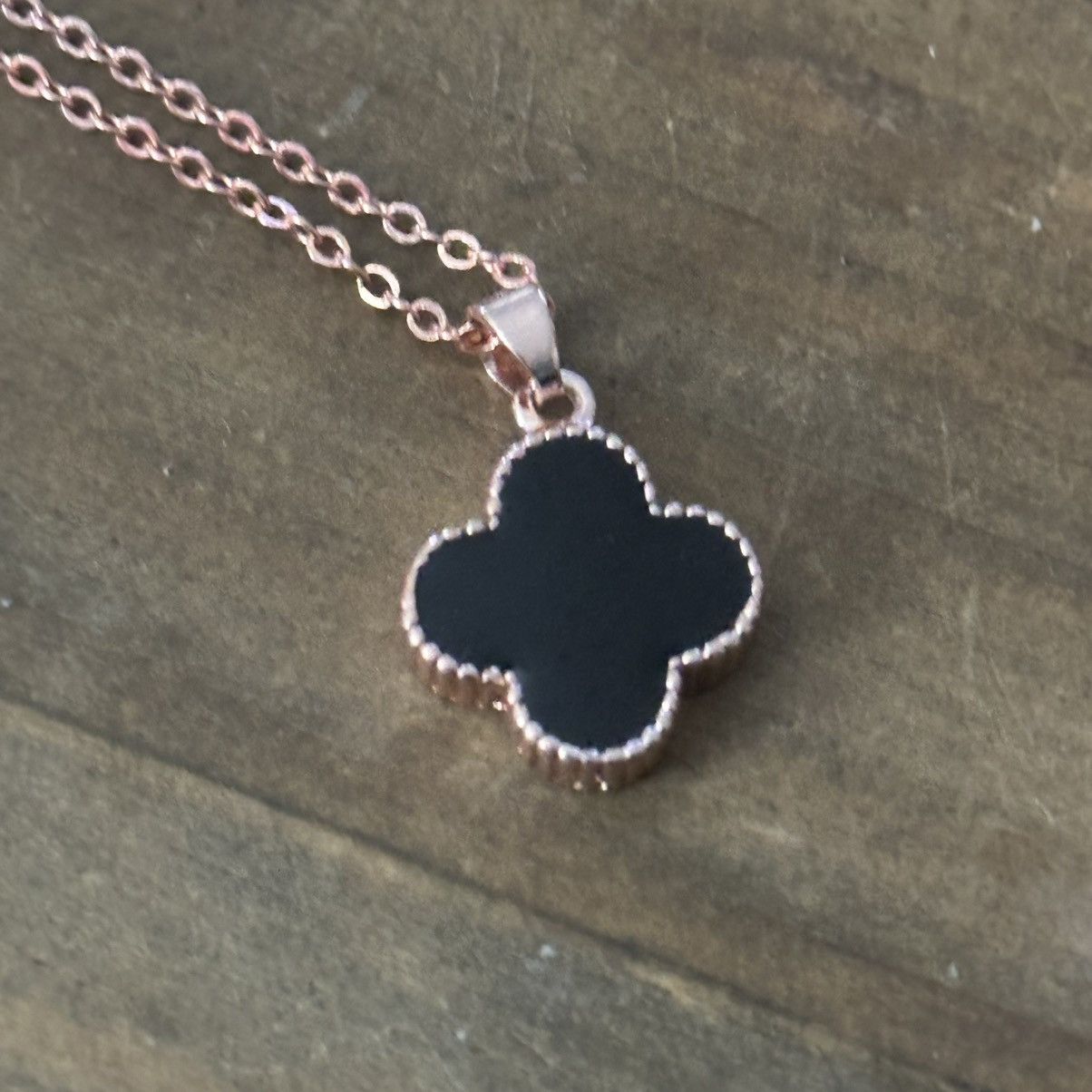 Other Rose gold black clover pendant necklace Size ONE SIZE - 3 Thumbnail