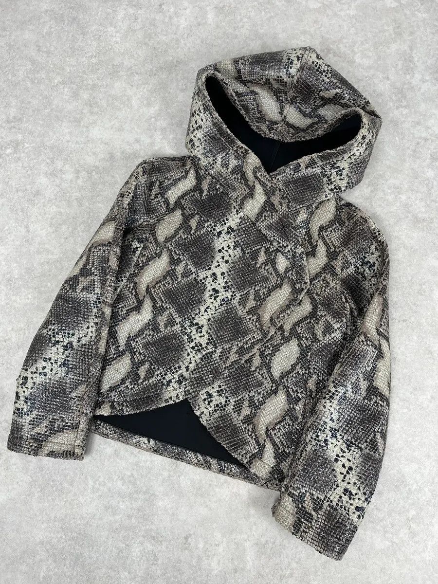 Giorgio Armani AW2014 Giorgio Armani Python Snakeskin Effect Light Hood Jacket Size S / US 4 / IT 40 - 4 Thumbnail
