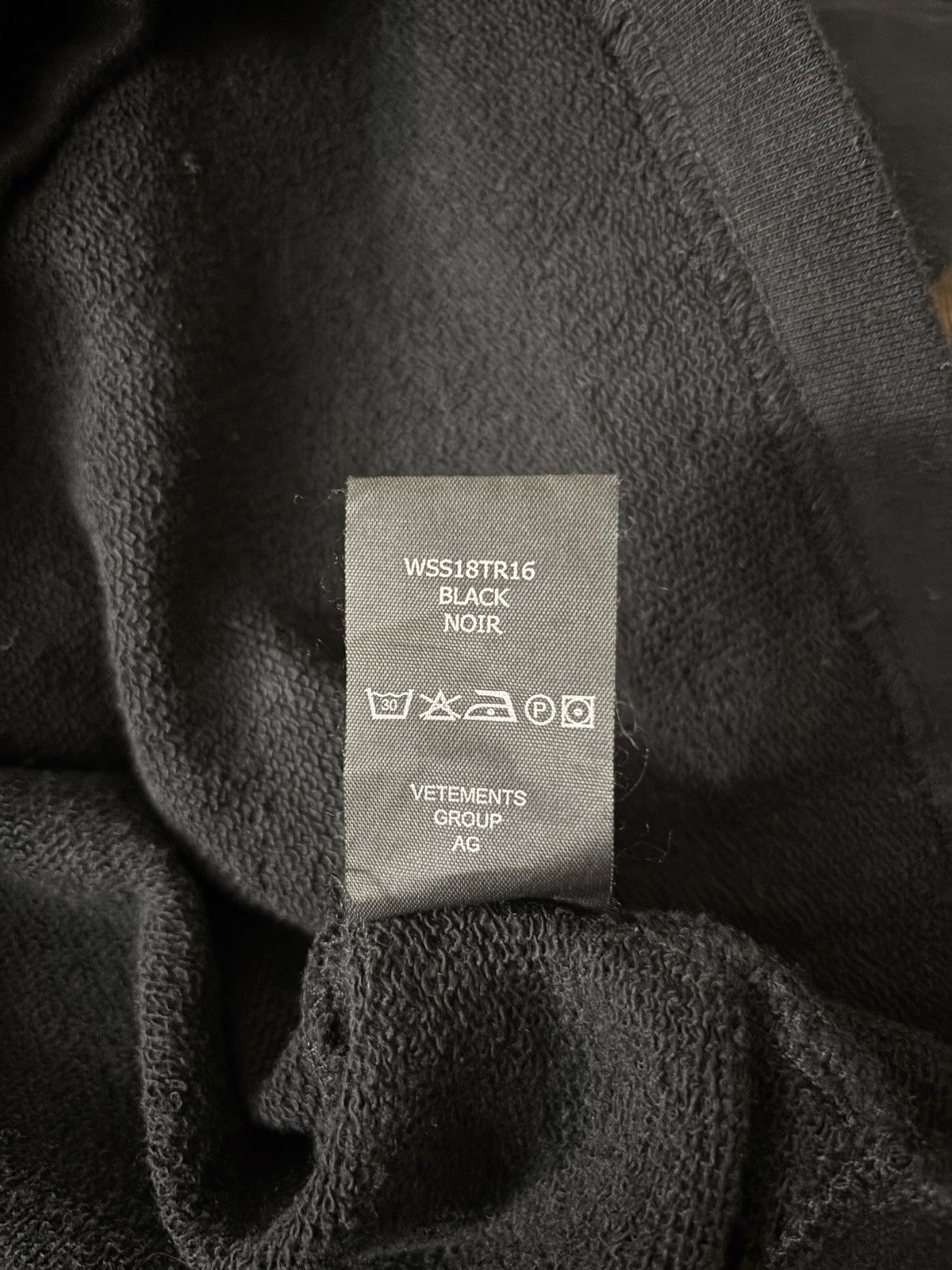 Vetements VETEMENTS Paris WE LOVE OUR HOMETOWN BLK Women's Pullover Size XS / US 0-2 / IT 36-38 - 10 Thumbnail