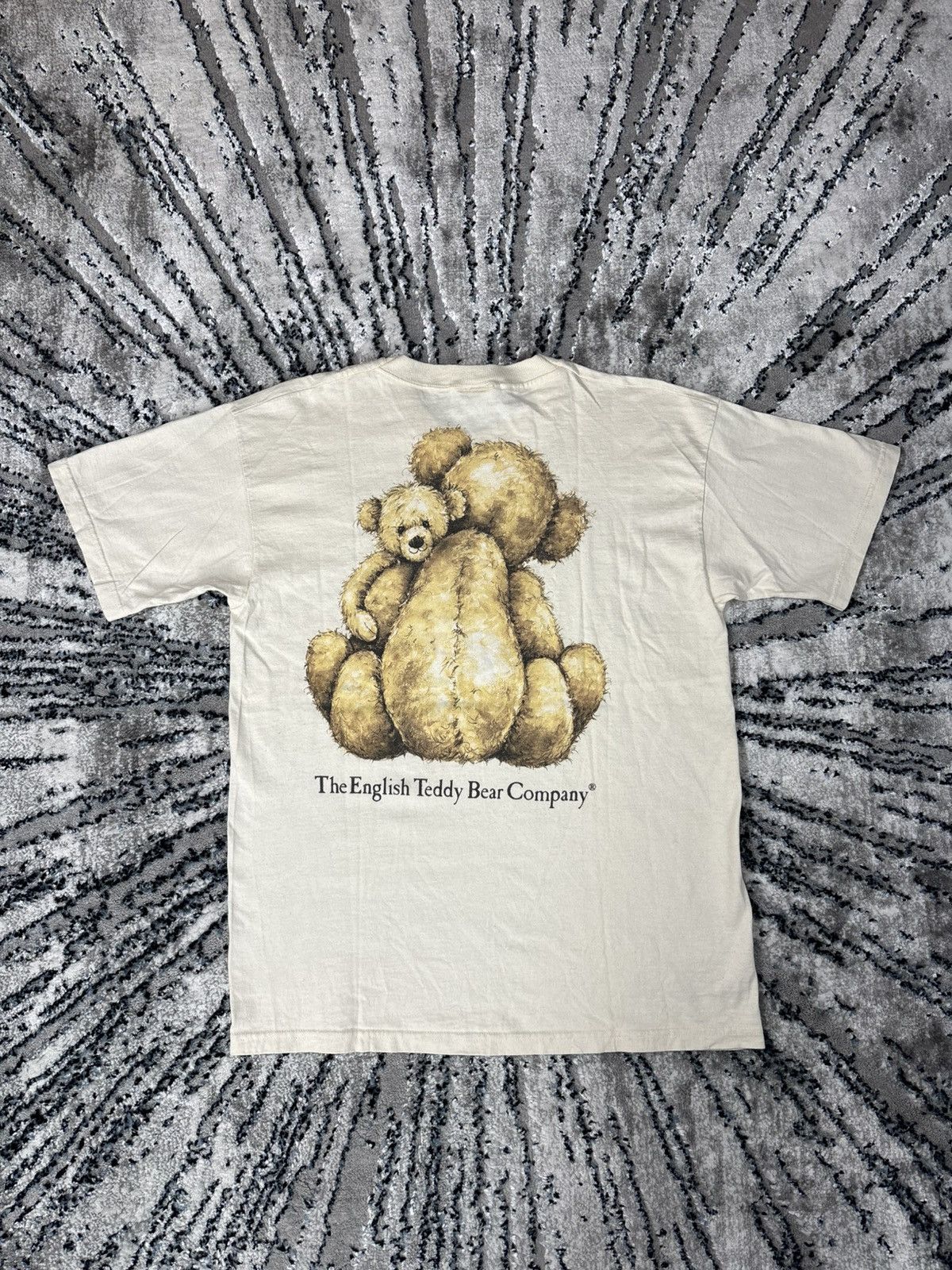 Vintage The English Teddy Bear Company Hug tshirt Streetwear y2k 90s Size US L / EU 52-54 / 3 - 1 Thumbnail