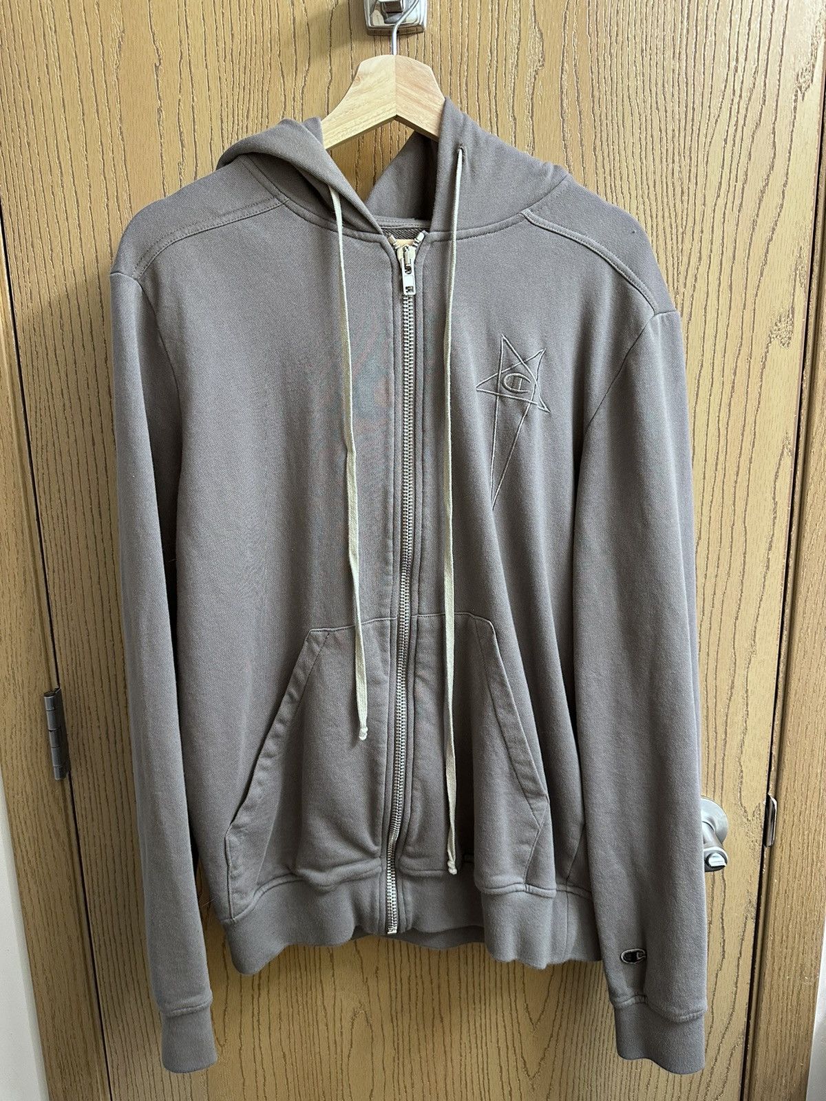 Champion × Rick Owens × Rick Owens Drkshdw Rick Owens x Champion Zip-Up in Dust Size US L / EU 52-54 / 3 - 1 Thumbnail