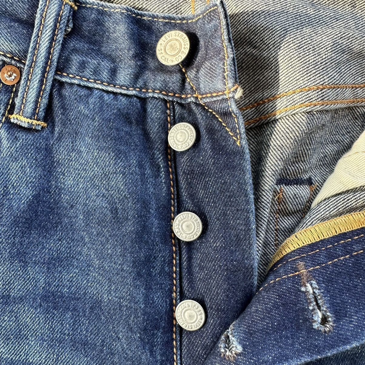Levi's Vintage Levi’s 501 Faded Button Zip Denim Jean Pants Size US 31 - 6 Thumbnail