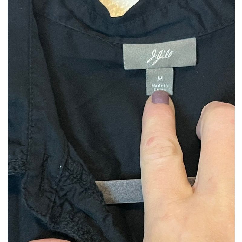 J. Jill J Jill Short Sleeve Button front Shirt crochet details M Size M / US 6-8 / IT 42-44 - 3 Thumbnail