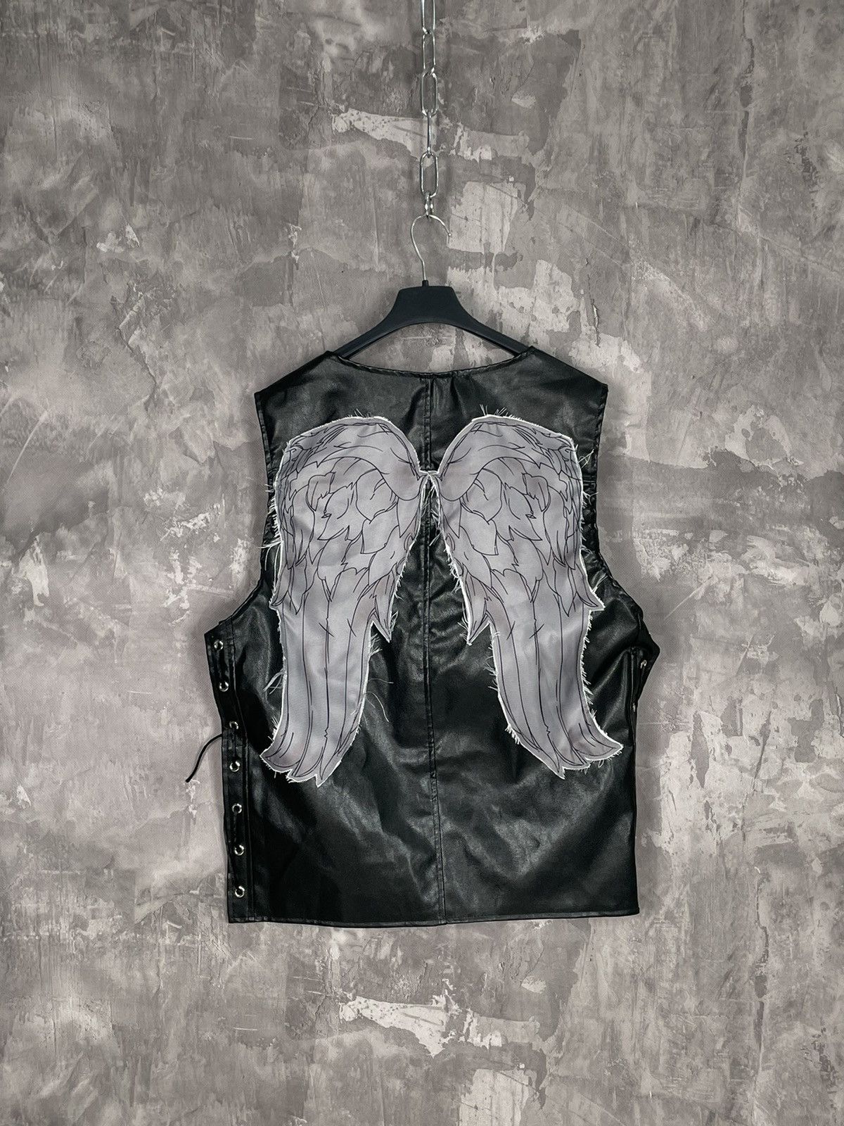 Other Vintage Faux Leather Y2K Biker Black Wings Rare Vest Size ONE SIZE - 1 Thumbnail