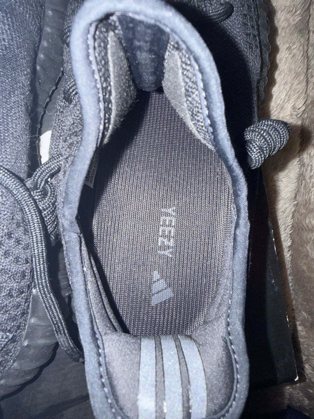Yeezy Yeezy 350 onyx Size US 9.5 / EU 42-43 - 7 Thumbnail
