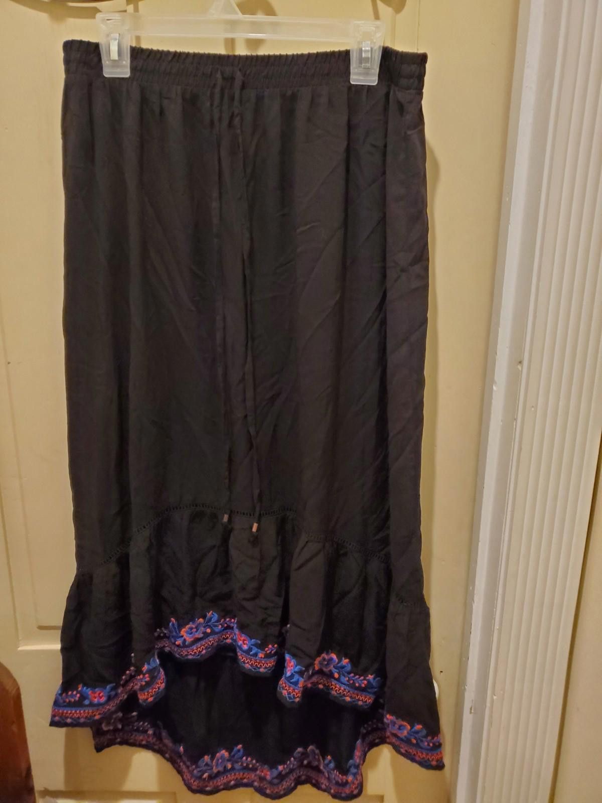 Designer Time&Tru Wns Blk Skirt L Boho Peasant hippie Embroidered Size 36" / US 14 / IT 50 - 1 Thumbnail