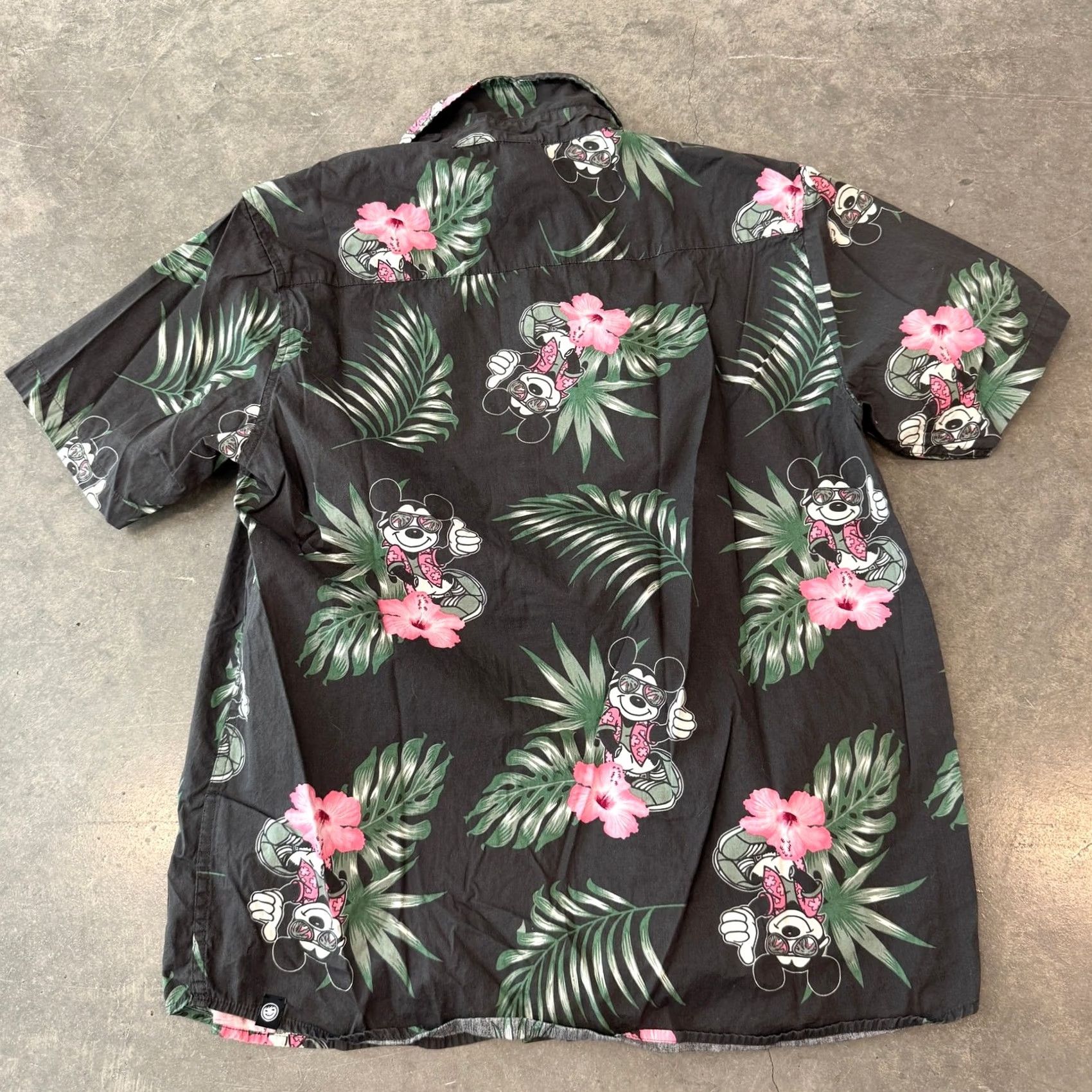 Disney VINTAGE Mickey Mouse Disney Neff Tropical Black Button Up Short Sleeve L Mens Size US 33 - 2 Thumbnail