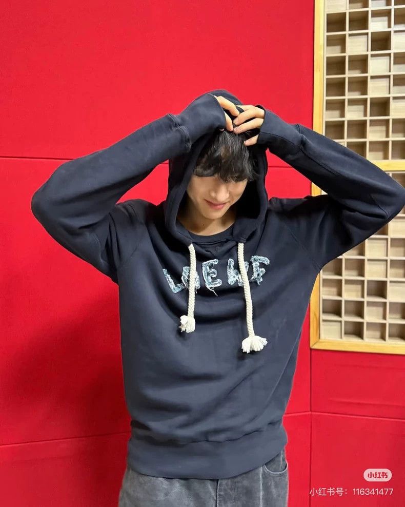 Loewe LOEWE Make an old fringe logo embroidered hoodie Size US XS / EU 42 / 0 - 2 Thumbnail