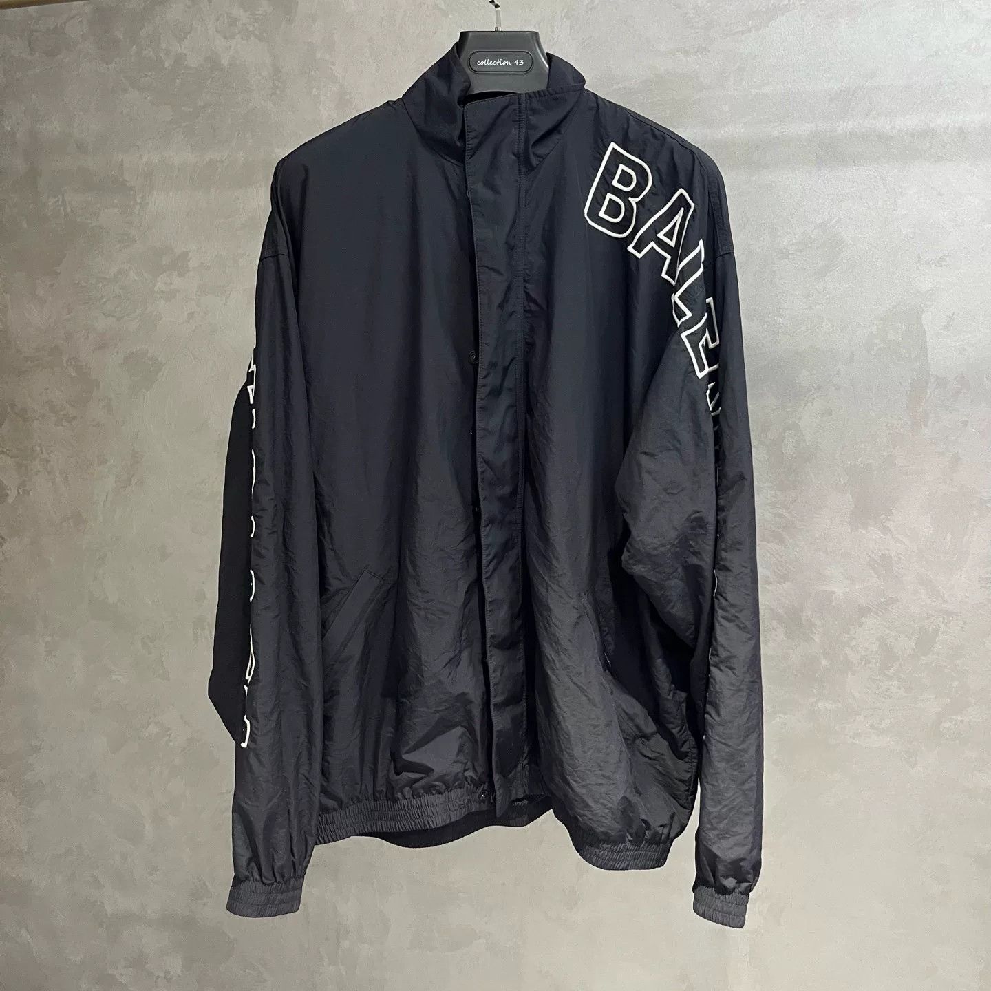 Balenciaga Balenciaga Black Logo Zip-Up Jacket Size US S / EU 44-46 / 1 - 1 Thumbnail