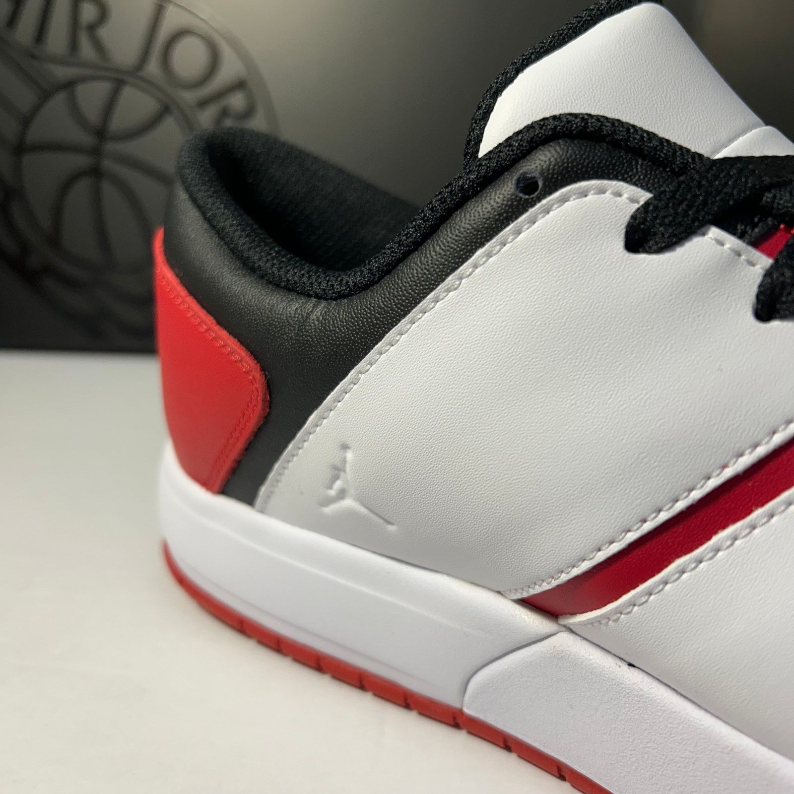 Jordan Brand Nike Air Jordan Nu Retro 1 Low Chicago Red Men's Size 11.5 Size US 11.5 / EU 44-45 - 6 Thumbnail
