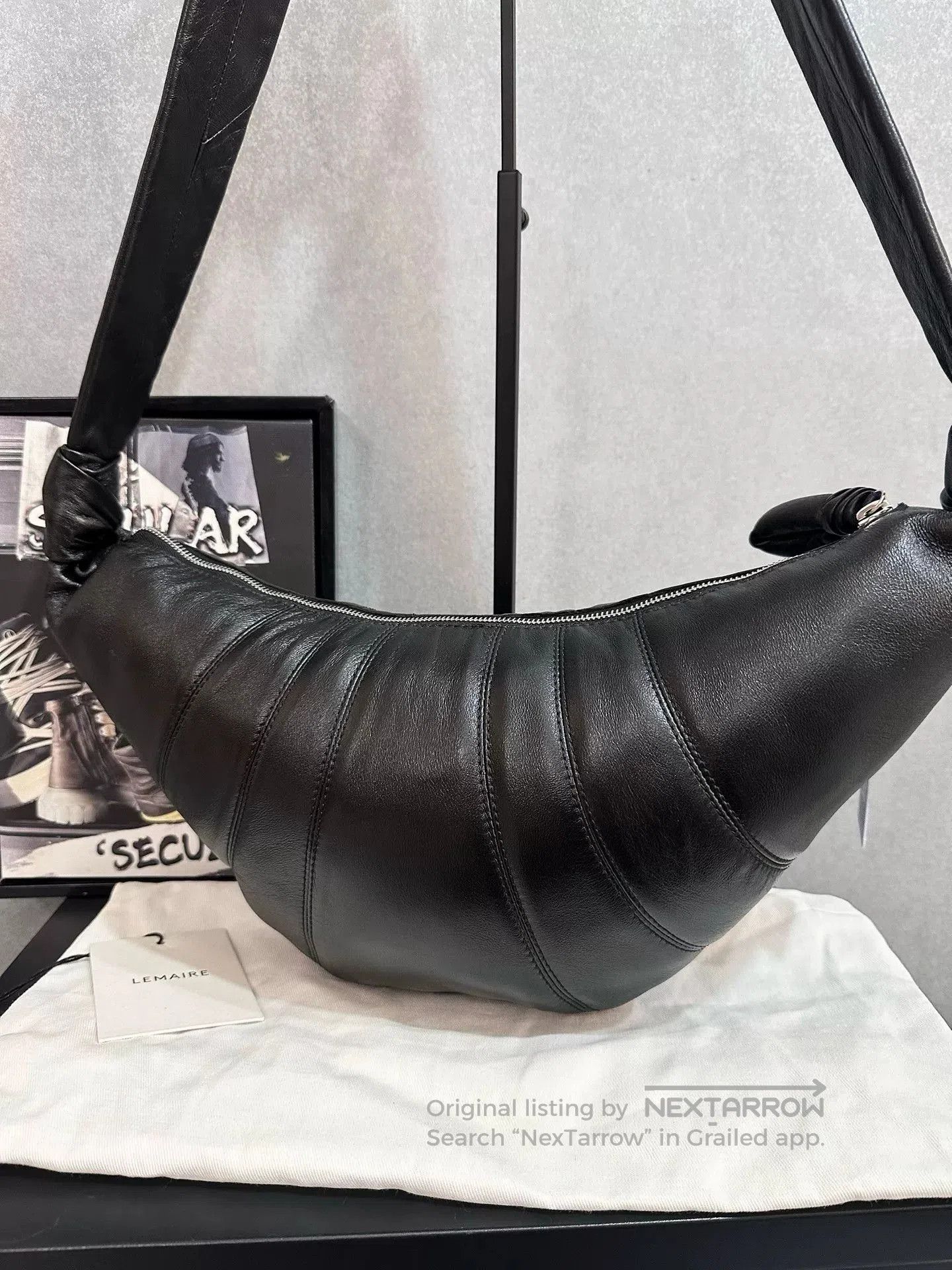 Lemaire Lemaire Medium Black Sheepskin Croissant Bag. Size ONE SIZE - 8 Thumbnail
