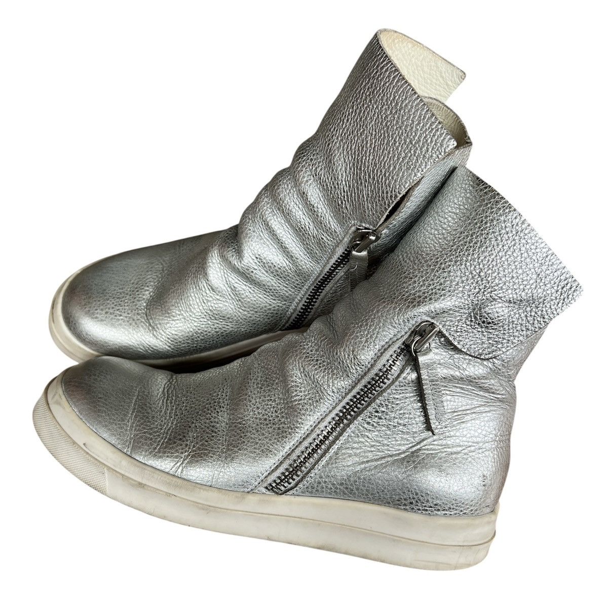 Cinzia Araia Cinzia Araia silver leather side zip hi top sneaker Size US 9.5 / EU 42-43 - 13 Thumbnail