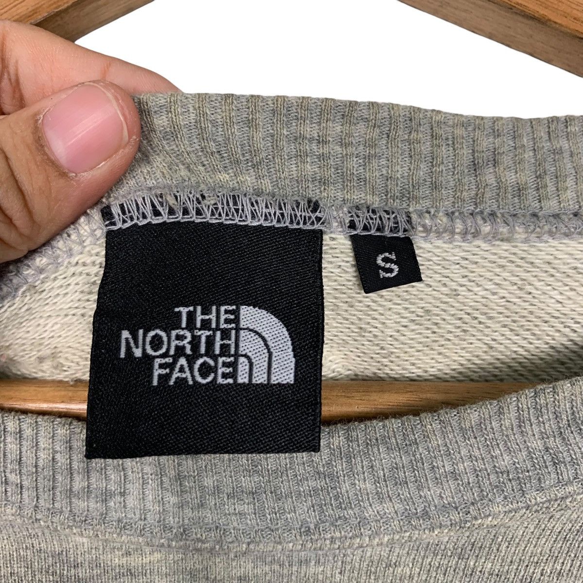 The North Face THE NORTH FACE Embroidery Center Logo Sweatshirt #1898-C83 Size US S / EU 44-46 / 1 - 10 Thumbnail