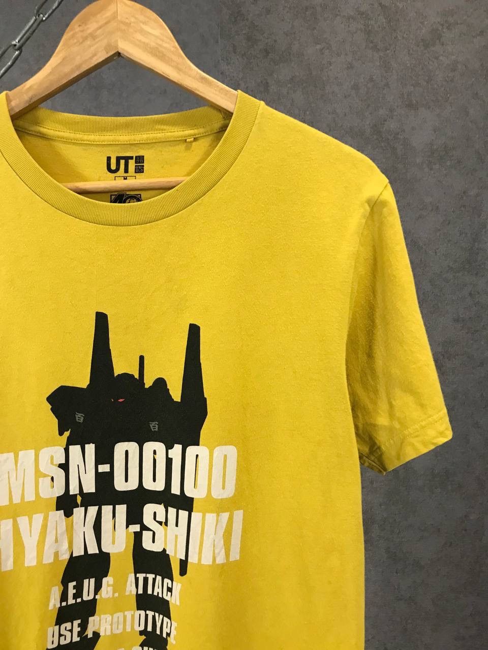 Anime × Uniqlo Uniqlo x Gundam Gunpla 40th Anniversary tee Size US M / EU 48-50 / 2 - 2 Thumbnail