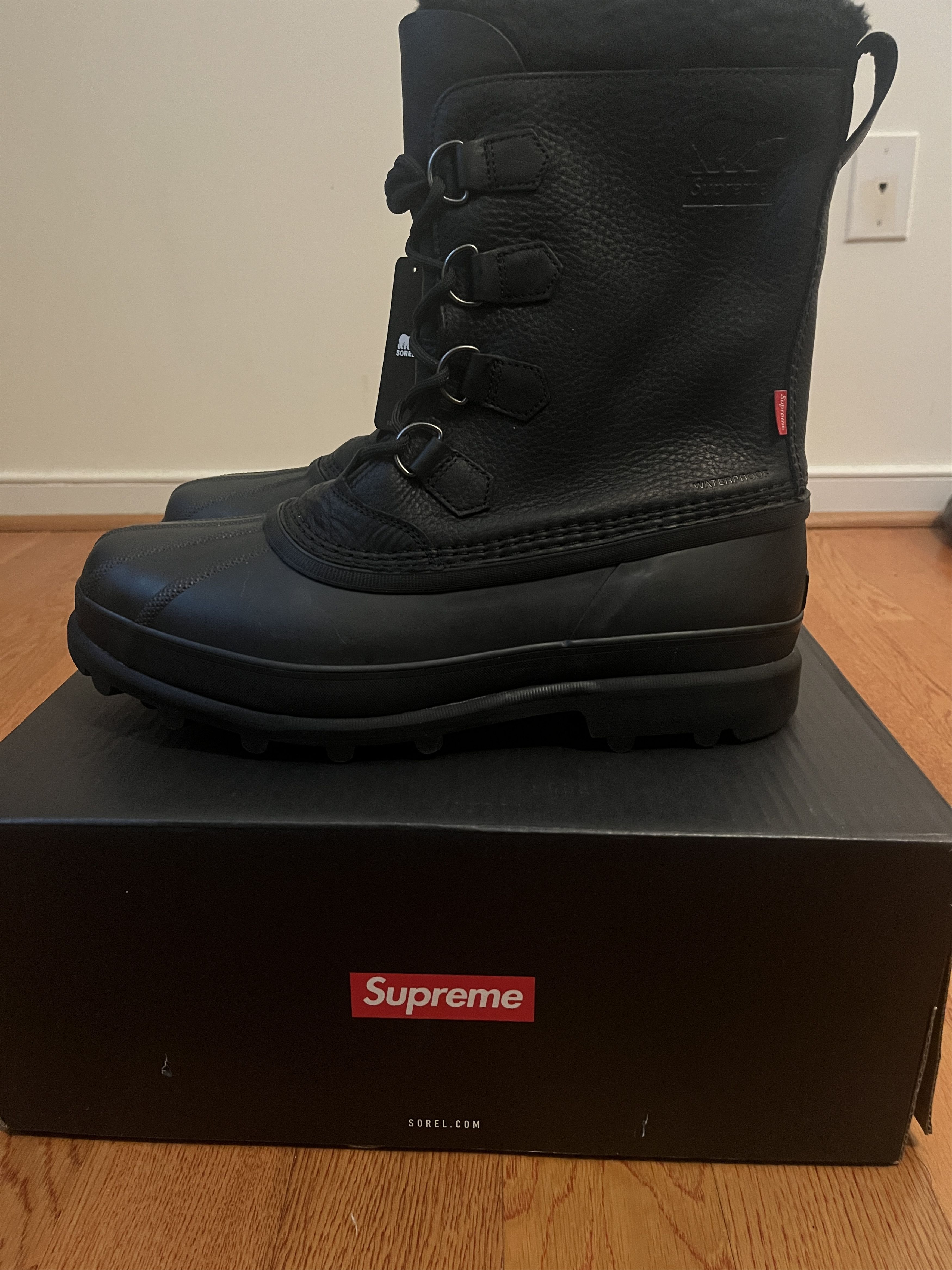 SOREL × Supreme Sorel X Supreme Caribou WP Size US 13 / EU 46 - 2 Thumbnail