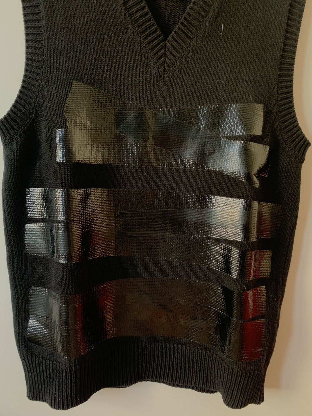 MM6 MM6 Maison Margiela V-neck sleeveless sweater Size US M / EU 48-50 / 2 - 3 Thumbnail