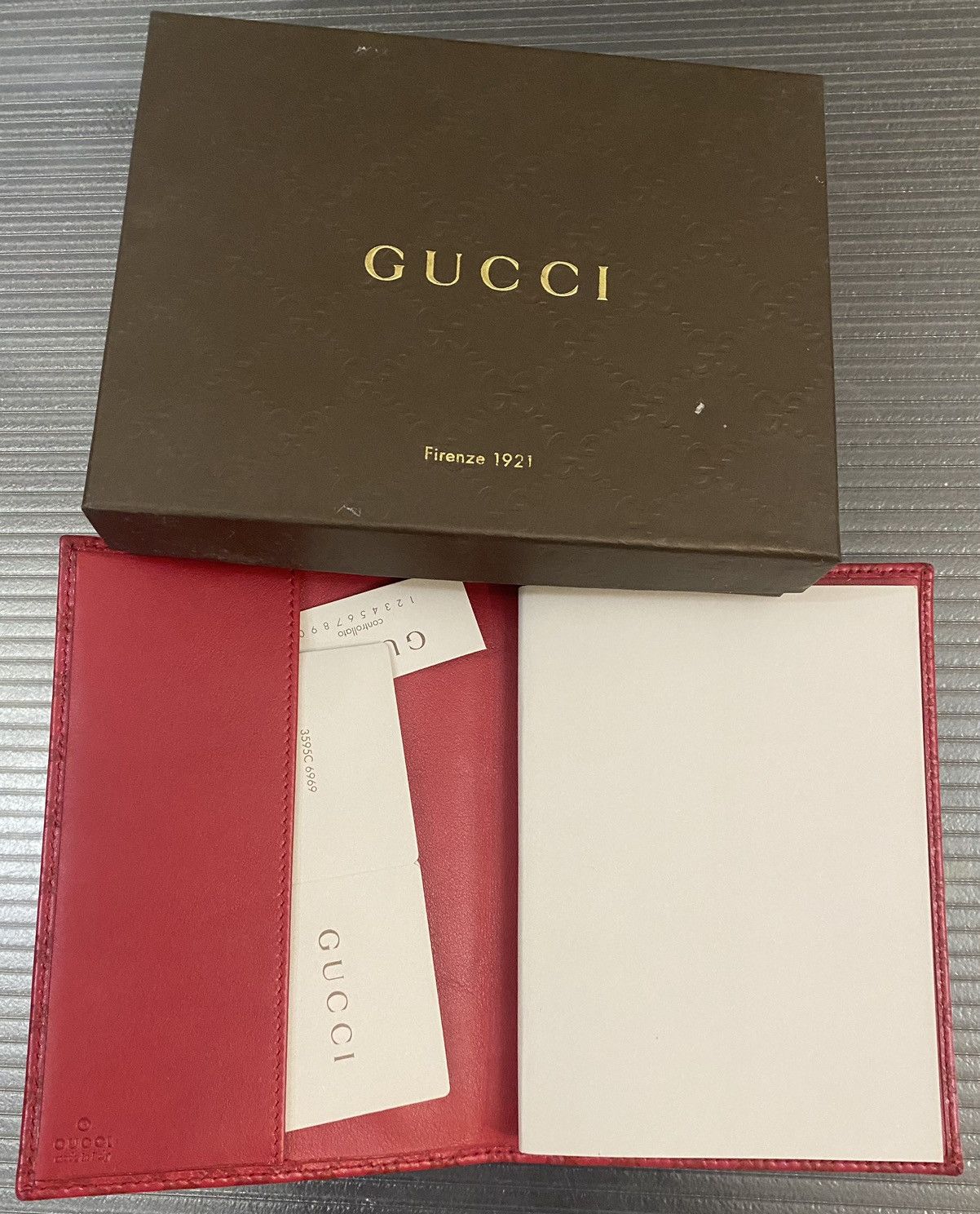 Gucci Gucci 🇮🇹 berry red microgucci GG leather porta quaderno NEW Size ONE SIZE - 6 Thumbnail