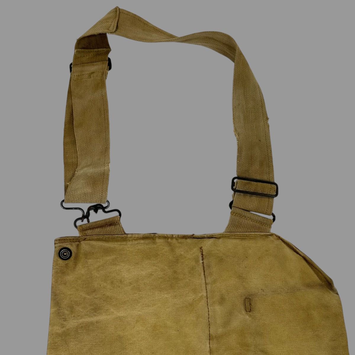Vintage Vintage ww2 gas mask bag Size ONE SIZE - 5 Thumbnail