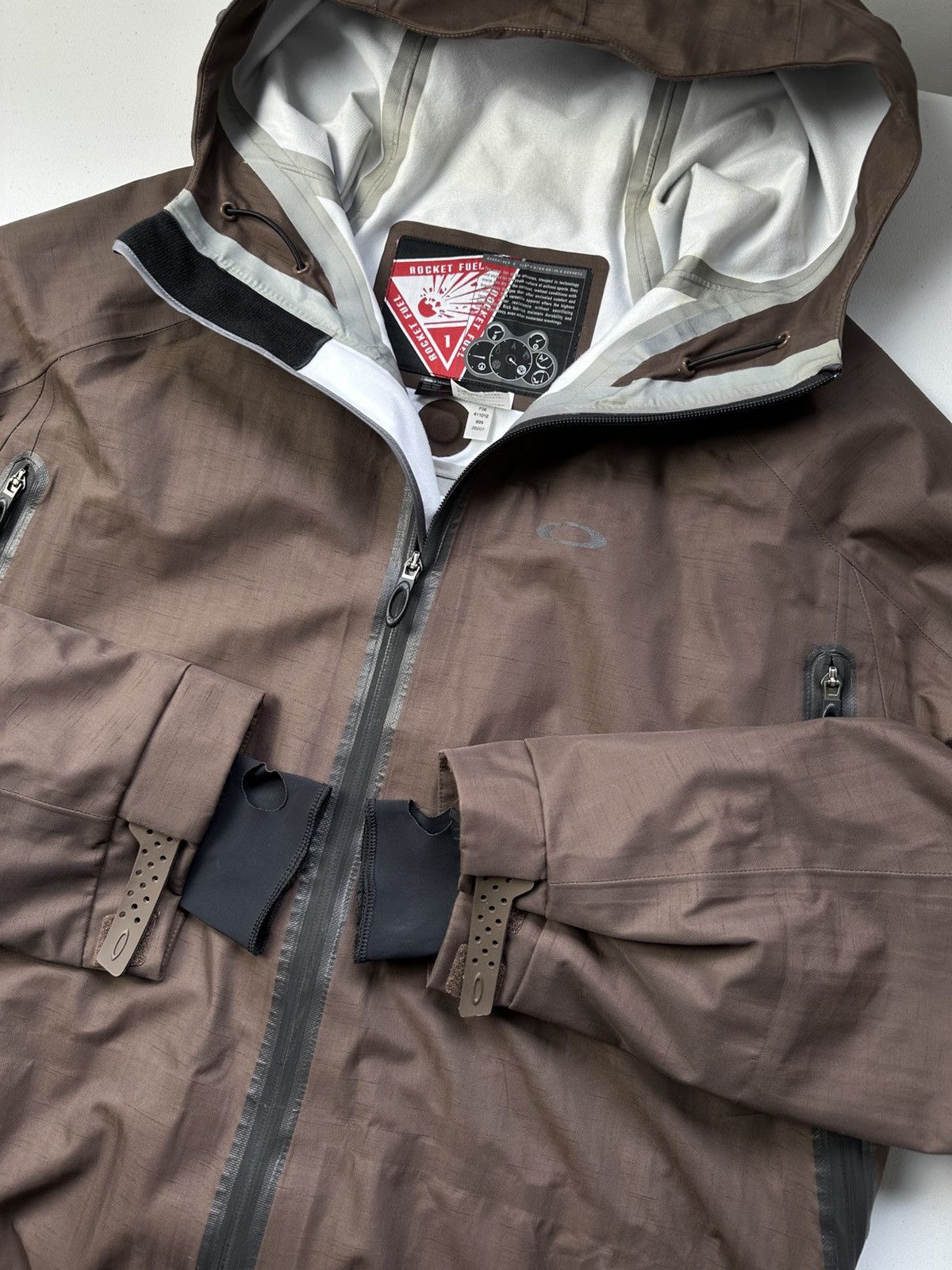 Oakley Rare Vintage Oakley Rocket Fuel Gorpcore Jacket Hooded Size US L / EU 52-54 / 3 - 9 Thumbnail