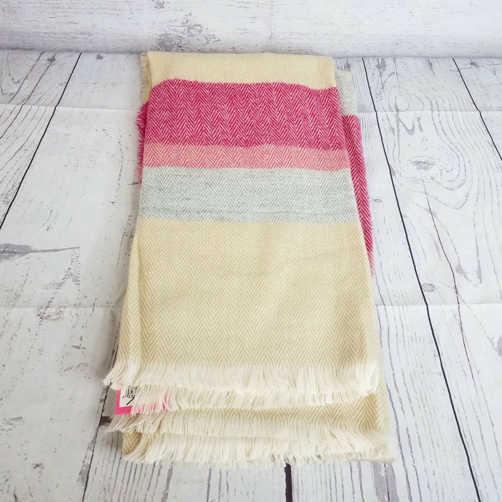 Isaac Mizrahi VINTAGE Isaac Mizrahi New York Womens Scarf Pink Beige Gray Herringbone Acrylic Size ONE SIZE - 2 Thumbnail