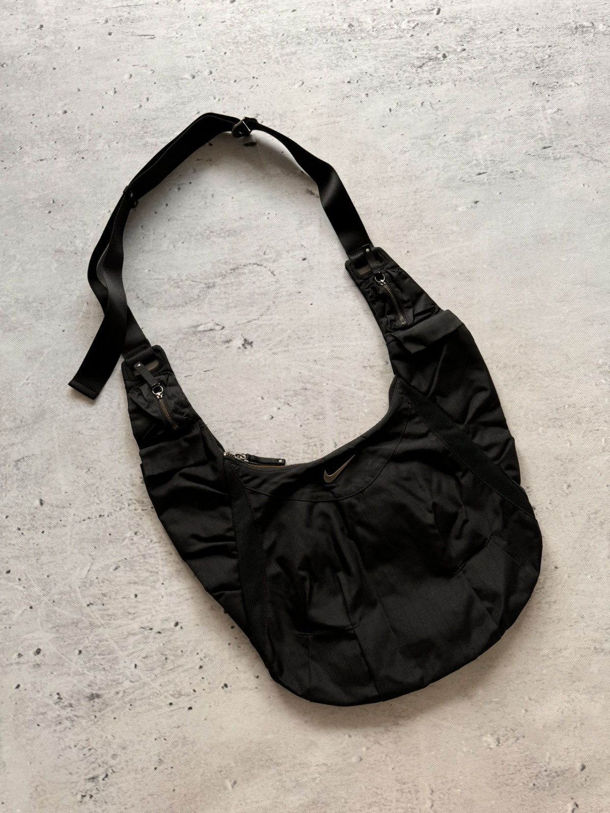 Nike nylon shoulder bag hotsell