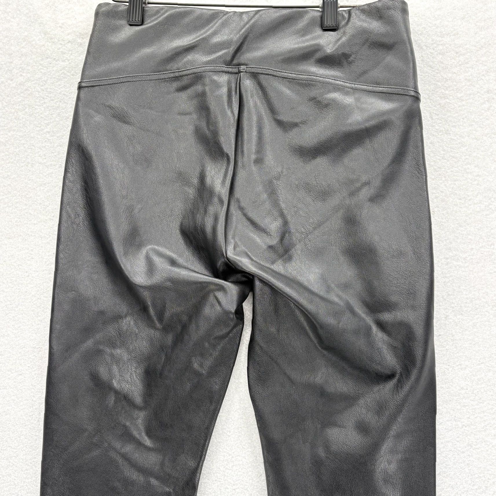 Spanx Spanx Black Faux Leather Front Slit Skinny Pants Womens Medium Pull On Stretch Slimming Shaping Size 32" / US 10 / IT 46 - 3 Thumbnail