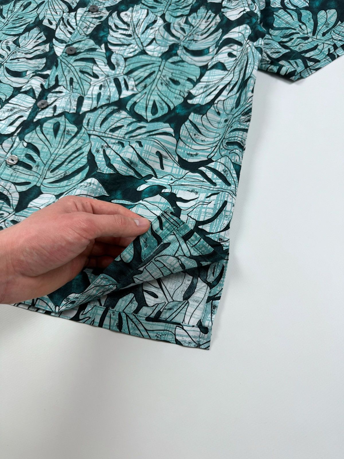Vintage Vintage Paradise Island Palm Leaves Hawaiian Shirt Size US L / EU 52-54 / 3 - 2 Thumbnail