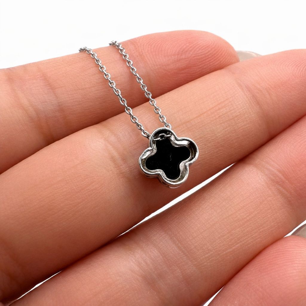 Sterling Silver Vintage 925 Sterling Silver Black Clover Necklace Size ONE SIZE - 3 Thumbnail