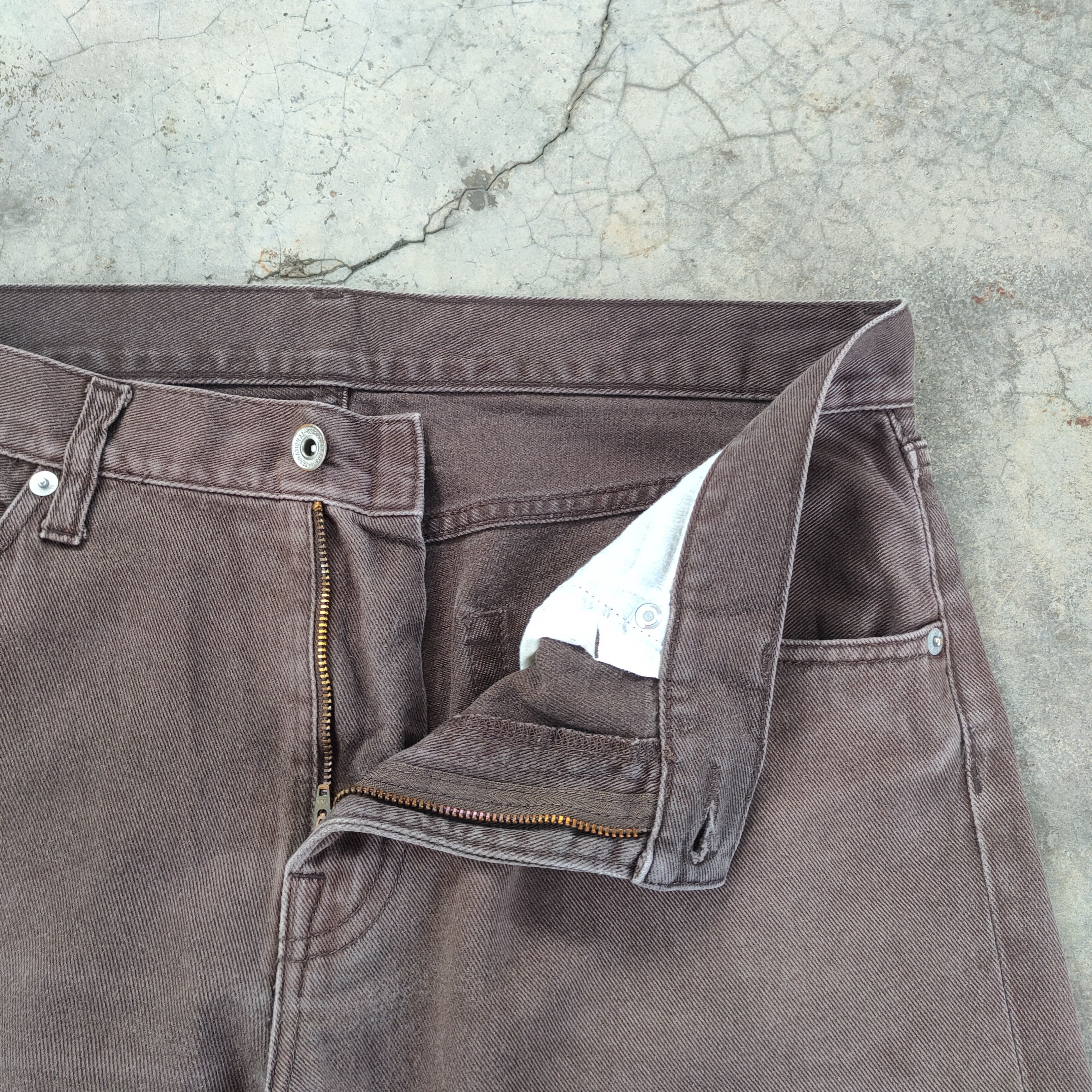Japanese Brand VINTAGE SLIM FIT JAPANESE FADED BROWN DISTRESSED JEAN PANTS Size US 34 / EU 50 - 6 Thumbnail