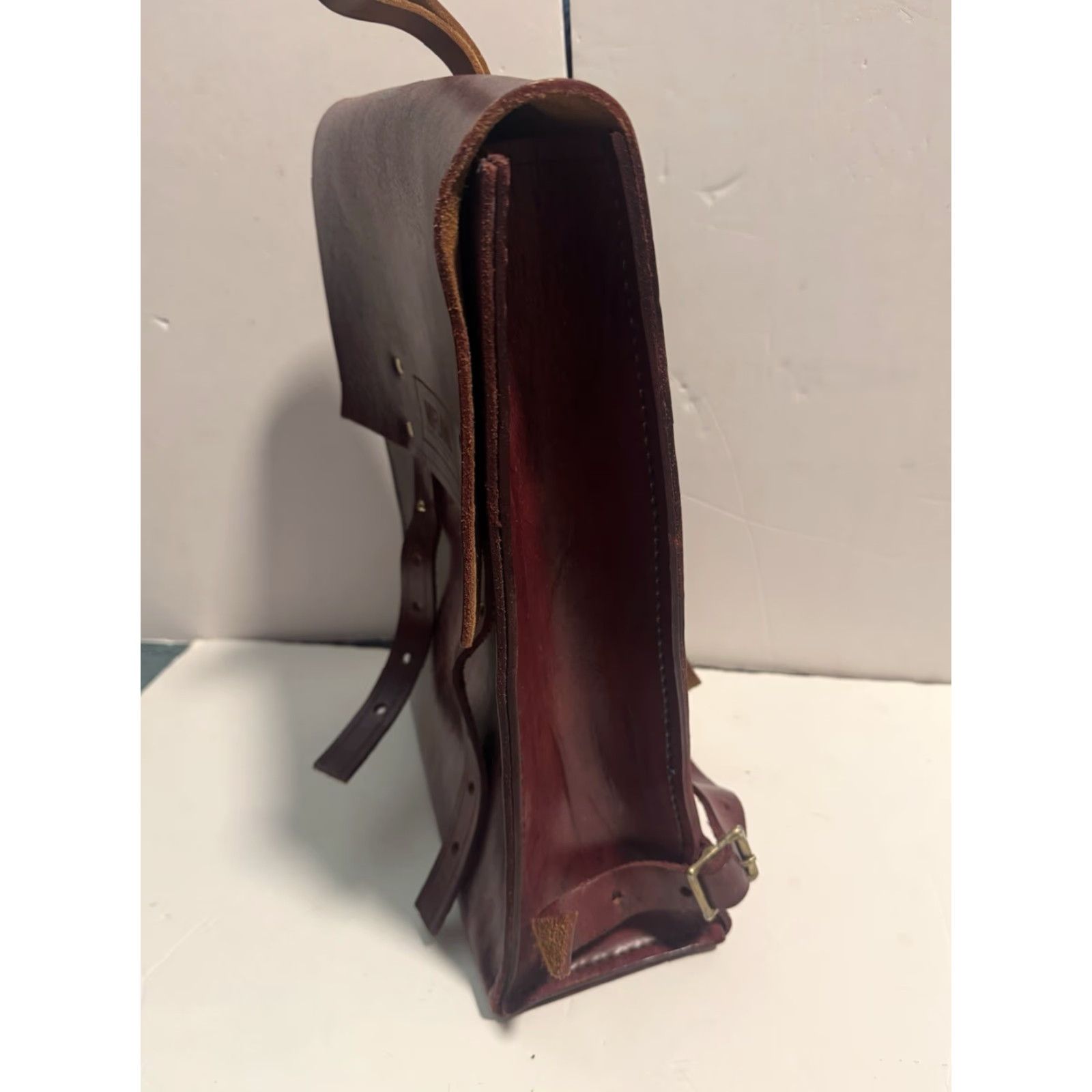 Vintage VINTAGE GENUINE MIFLAND LEATHER BAG BACKPACK US MADE W/ STRAP Burgundy Unisex Adults Large Backpack USA Theme 90s? Size ONE SIZE - 5 Thumbnail