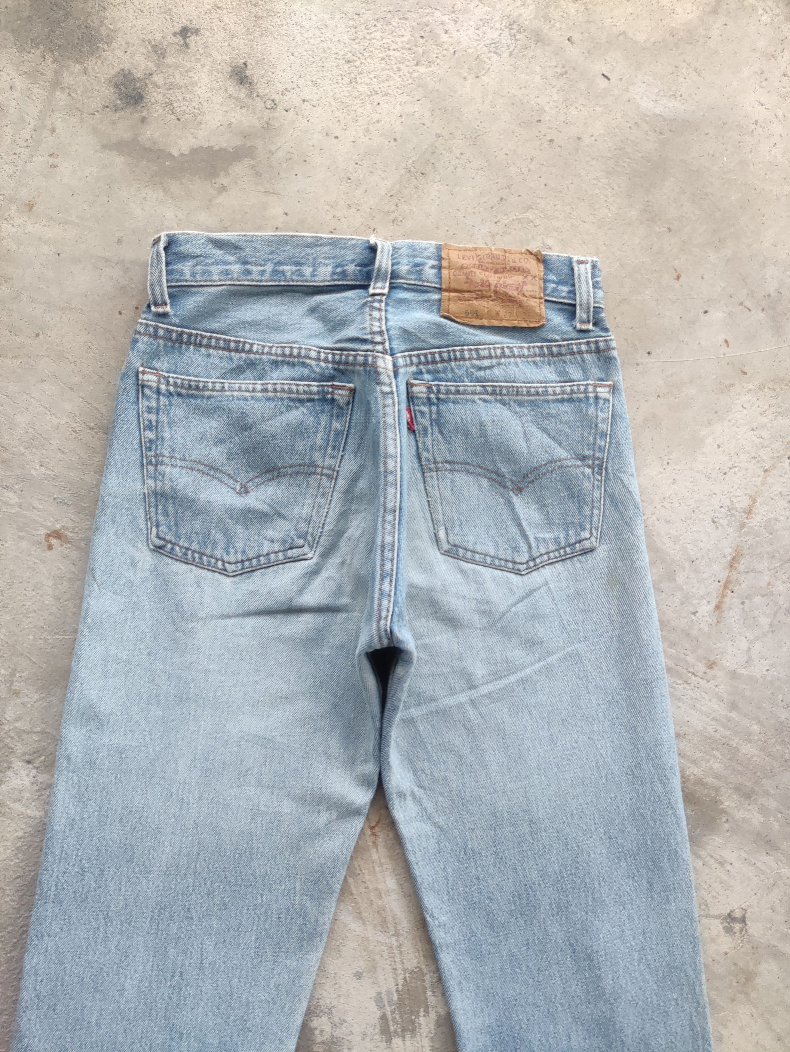 Levi's Vintage Levis 501 Button Baggy Distressed Faded Denim Size US 27 - 9 Thumbnail