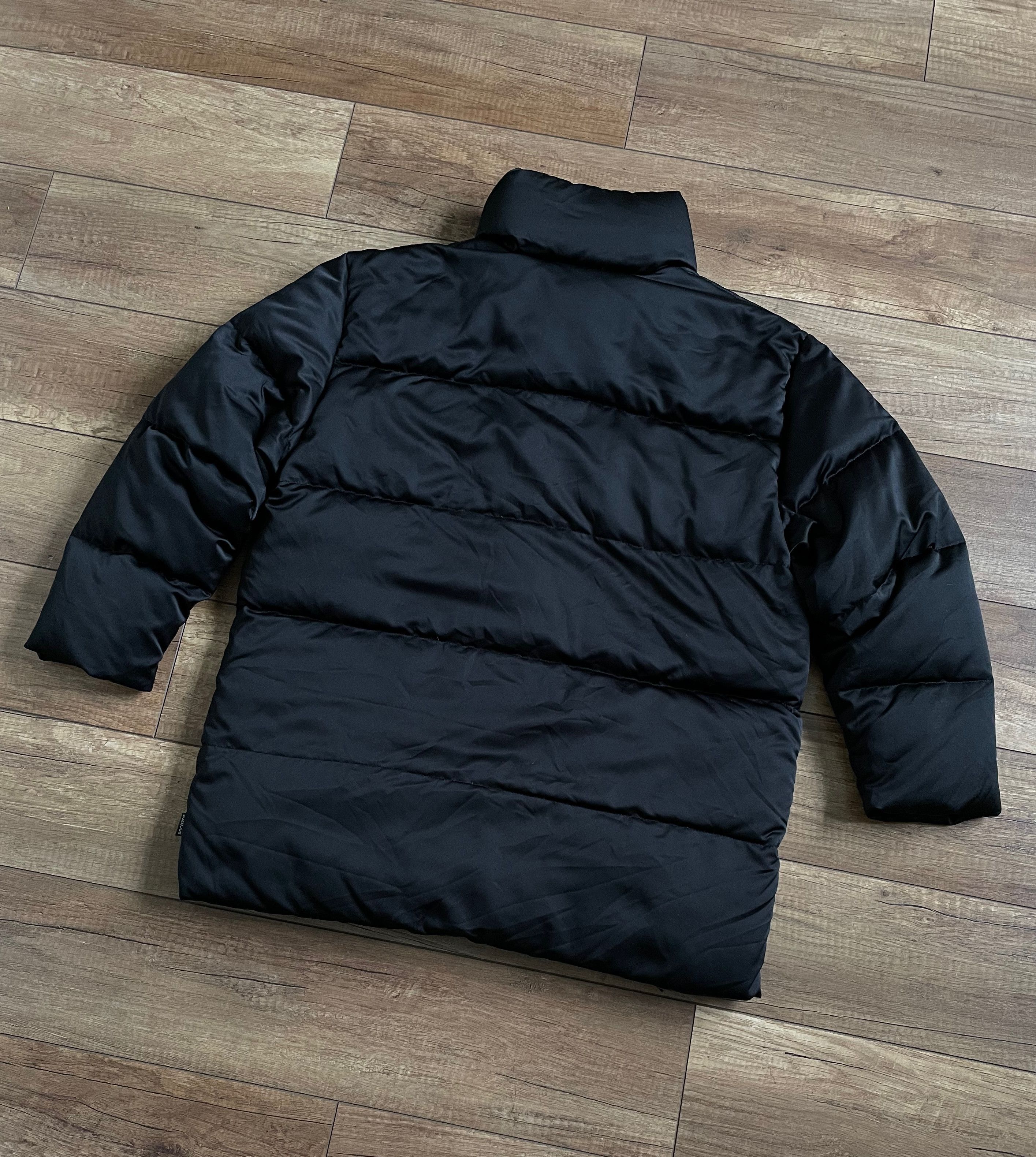 Moncler Vintage Moncler Grenoble Oversized Black Satin Down Jacket Size M / US 6-8 / IT 42-44 - 2 Thumbnail