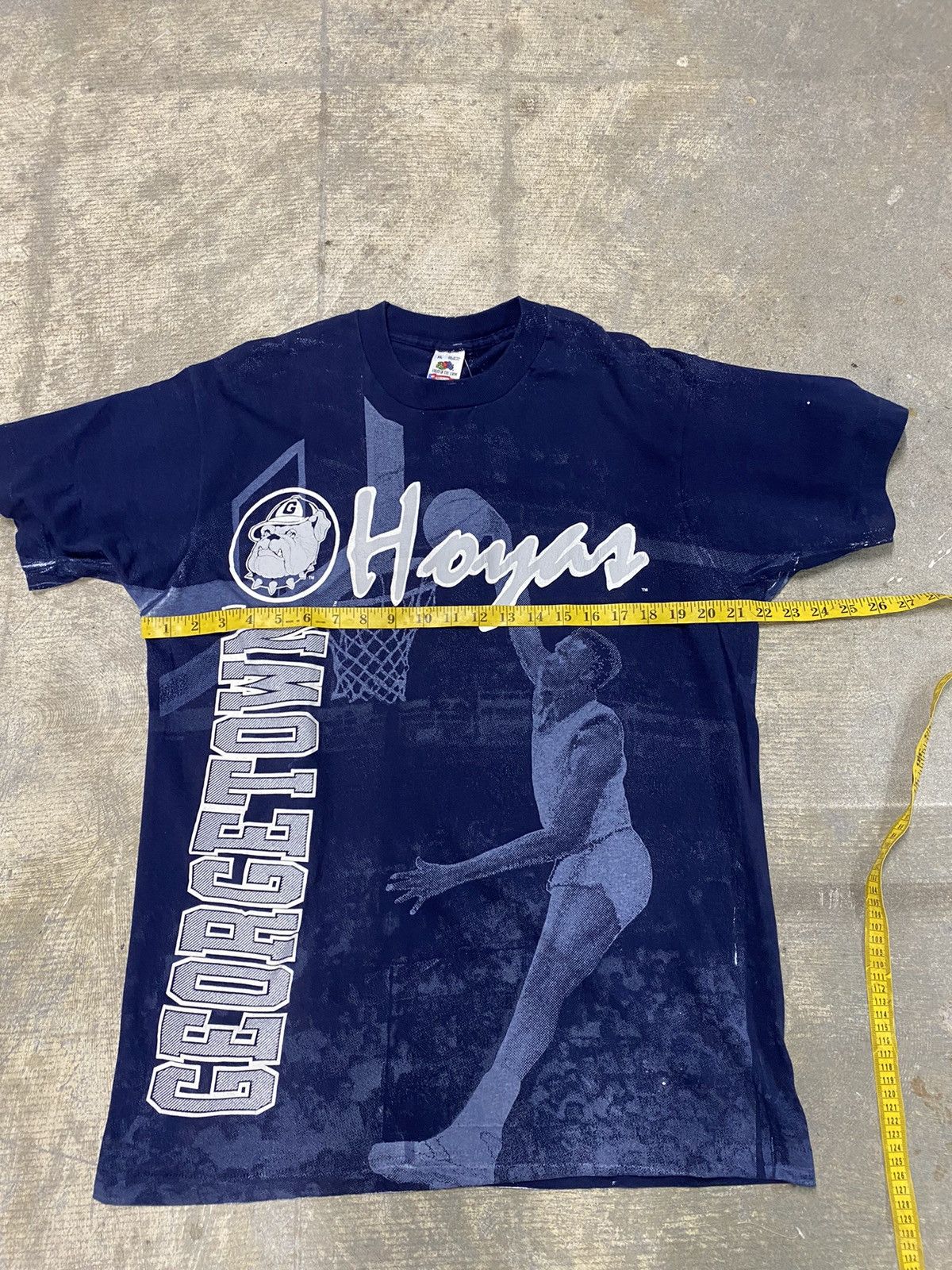 NCAA × Vintage Vintage 90s Georgetown Hoyas Basketball AOP T-Shirt Size US XL / EU 56 / 4 - 8 Thumbnail