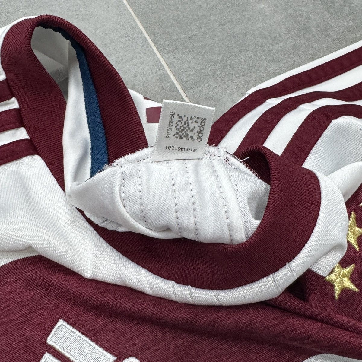 Adidas Adidas FC Bayern Munich 2014/2015 Away Soccer Jersey Shirt Size US S / EU 44-46 / 1 - 11 Thumbnail