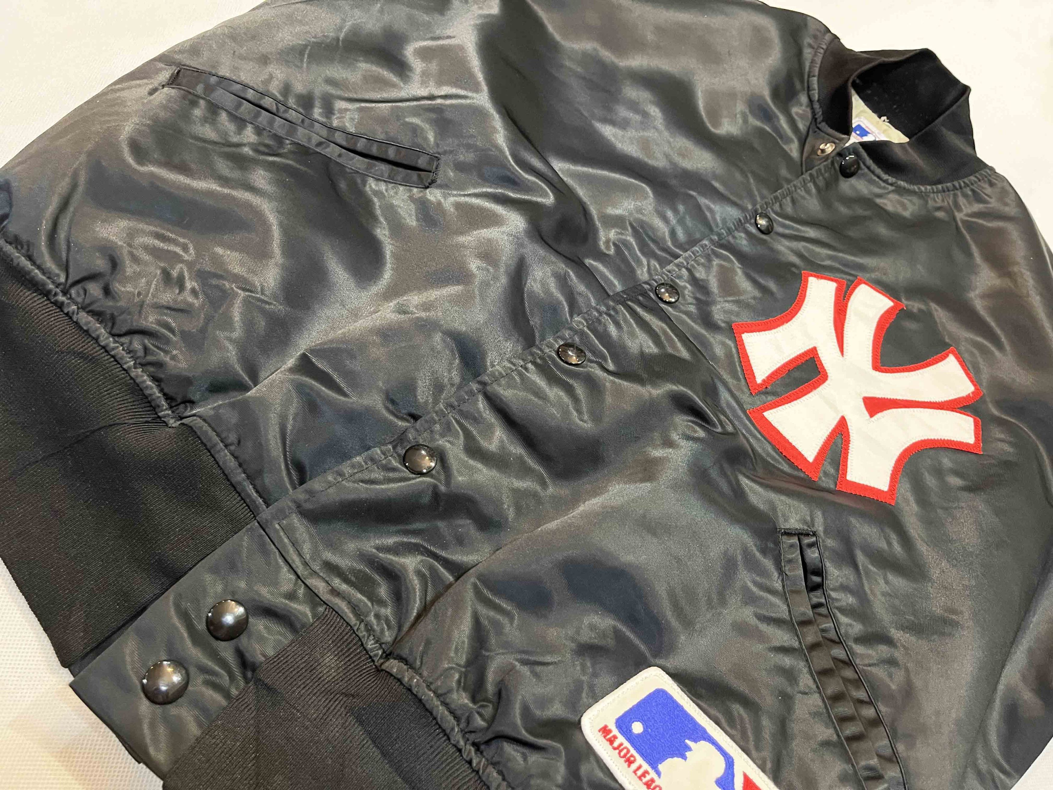 MLB × New York Yankees × Vintage Vintage Felco MLB New York Yankees Bomber Satin Jacket Size US L / EU 52-54 / 3 - 10 Thumbnail