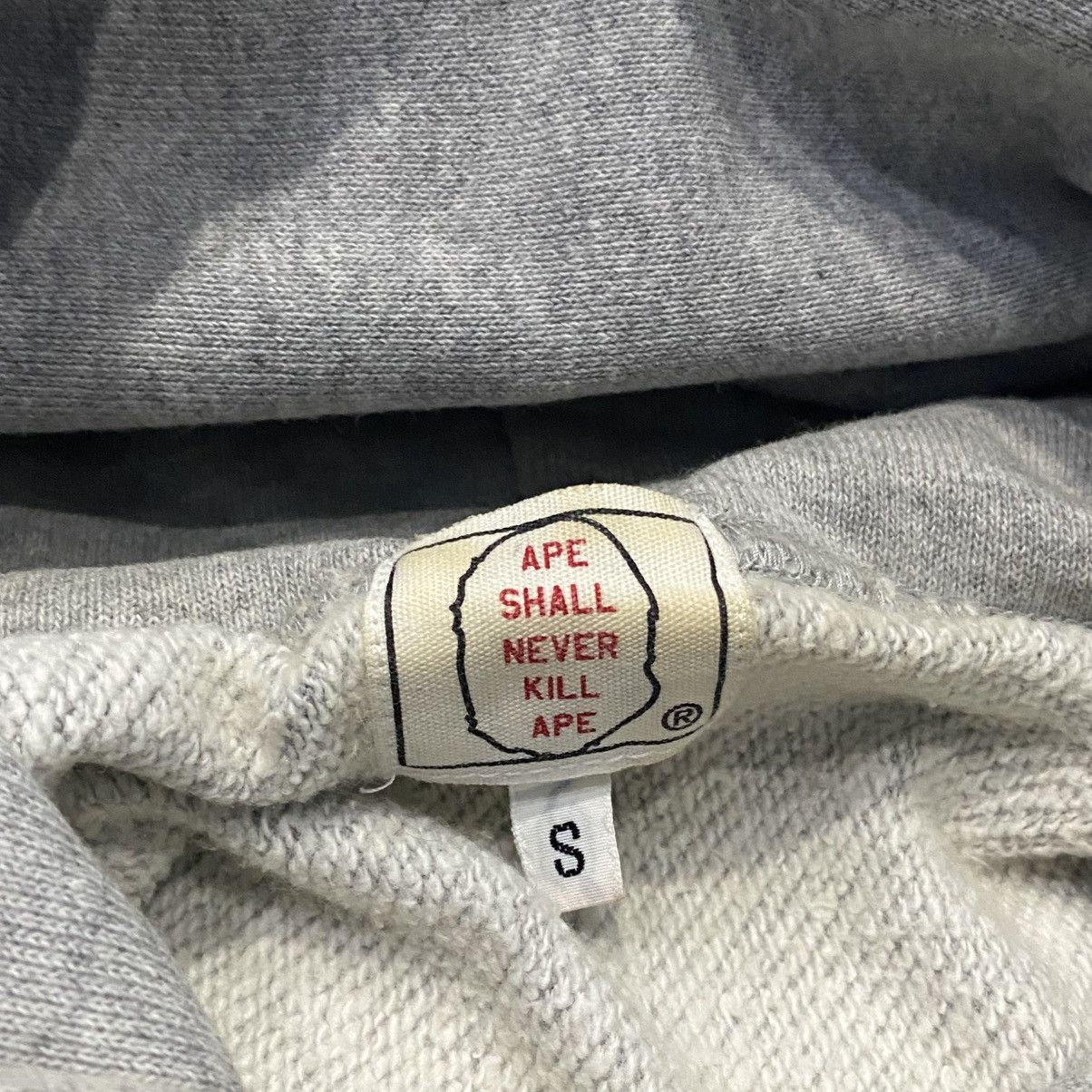 Bape Bape Vintage Logo Gray Pullover Hoodie Size US S / EU 44-46 / 1 - 2 Thumbnail