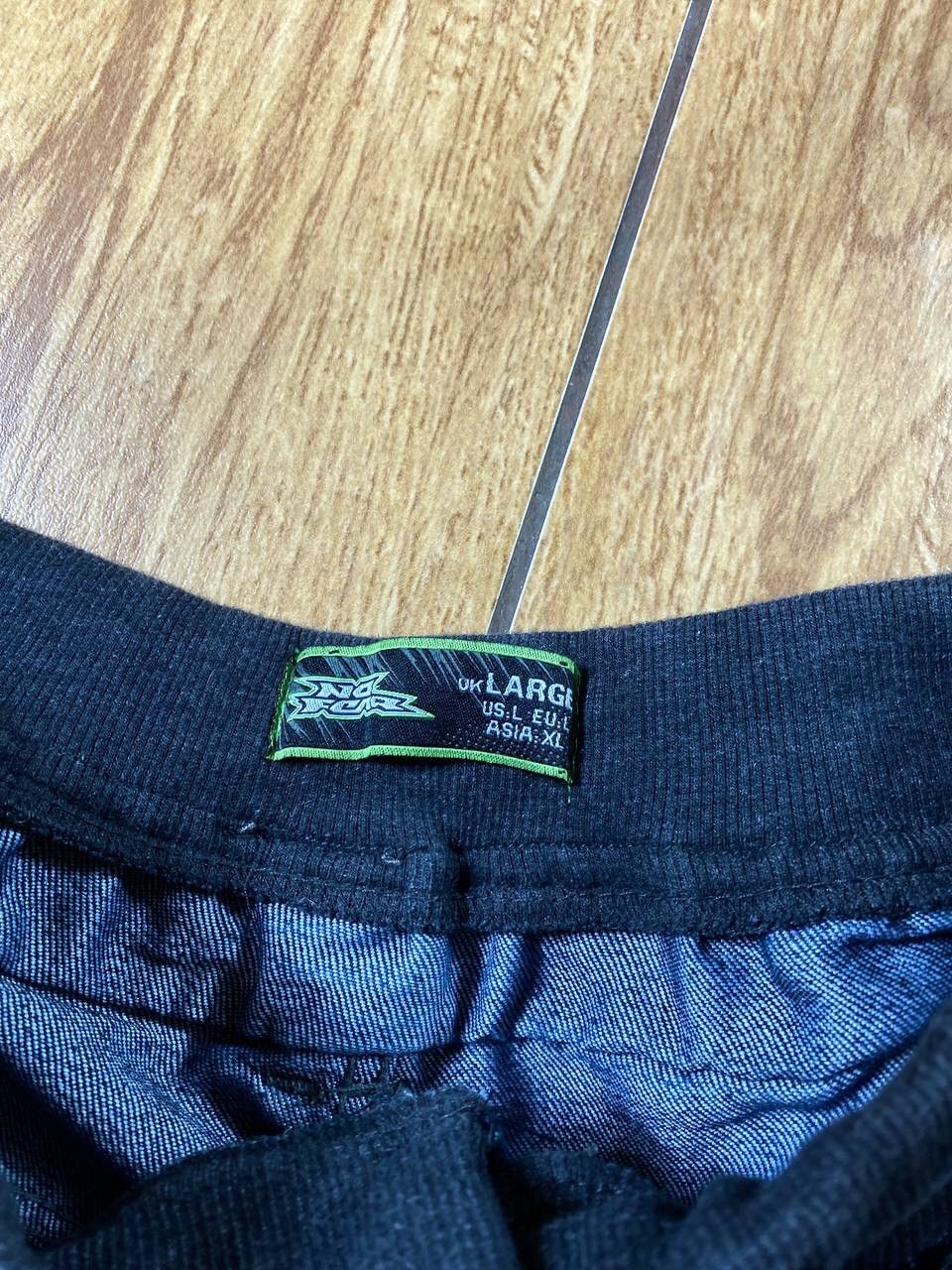 No Fear × Vintage Crazy Vintage No Fear Baggy Shorts Skater Embroidered Faded Size US 34 / EU 50 - 12 Thumbnail