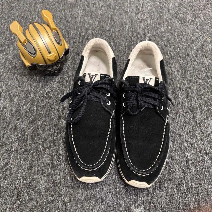 Louis Vuitton Louis Vuitton Fashionable Low-top Sneakers -2508 Size US 9.5 / EU 42-43 - 2 Thumbnail