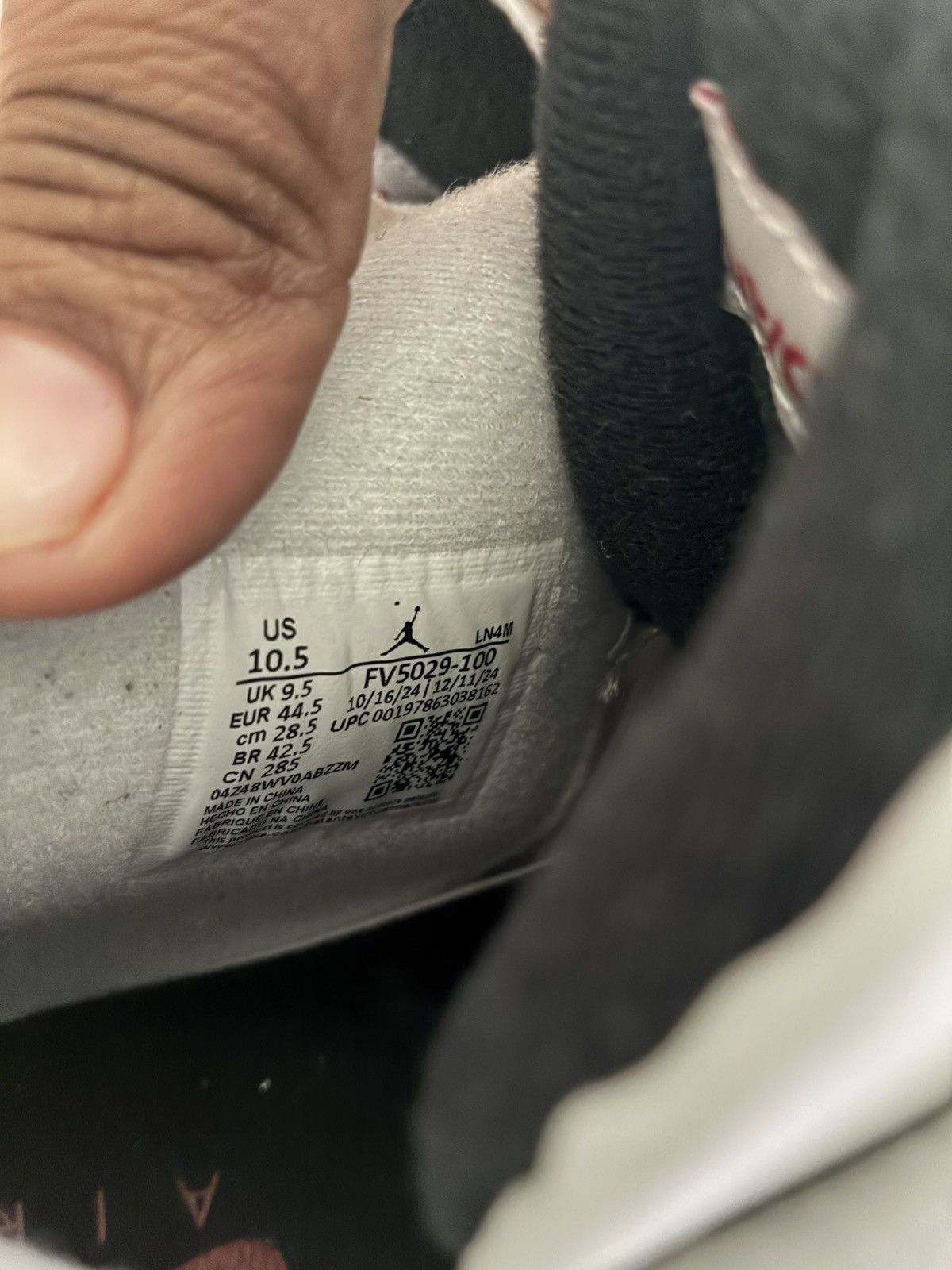 Jordan Brand Air Jordan 4 Retro OG 'White Cement' 2025 Size US 10.5 / EU 43-44 - 3 Thumbnail