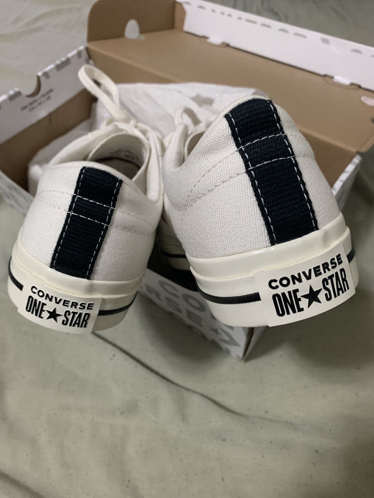 Comme des Garcons PLAY × Converse Converse comme des garcons play one star ox cloud dancer Size US 9 / EU 42 - 8 Thumbnail