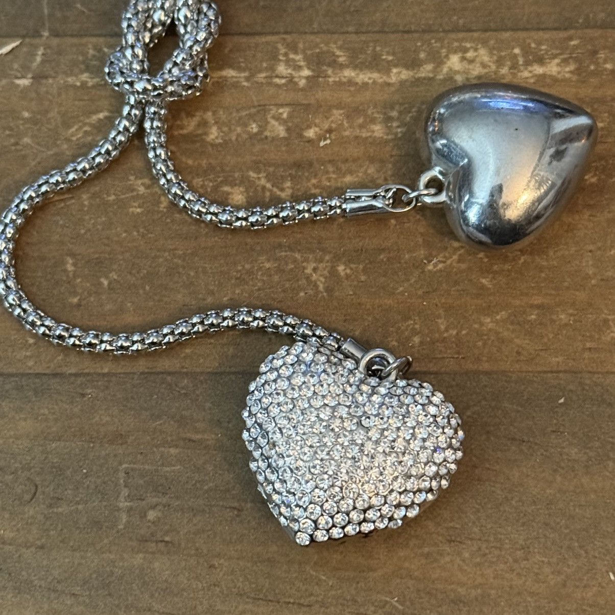 Other Silver tone love knot double heart pendant necklace Size ONE SIZE - 3 Thumbnail