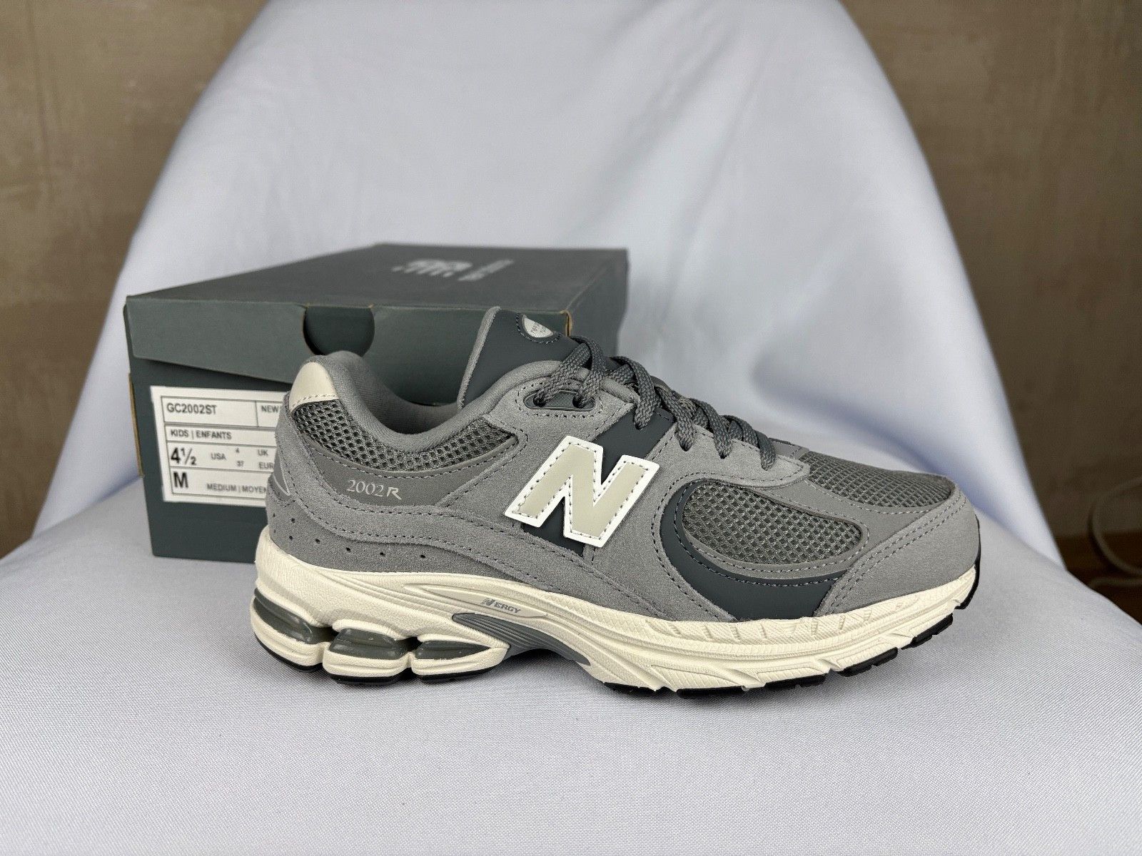 New Balance New Balance 2002R Suede Shoes US 6 UK 4 EU 37 CM 22.5 Size US 6 / IT 36 - 1 Thumbnail